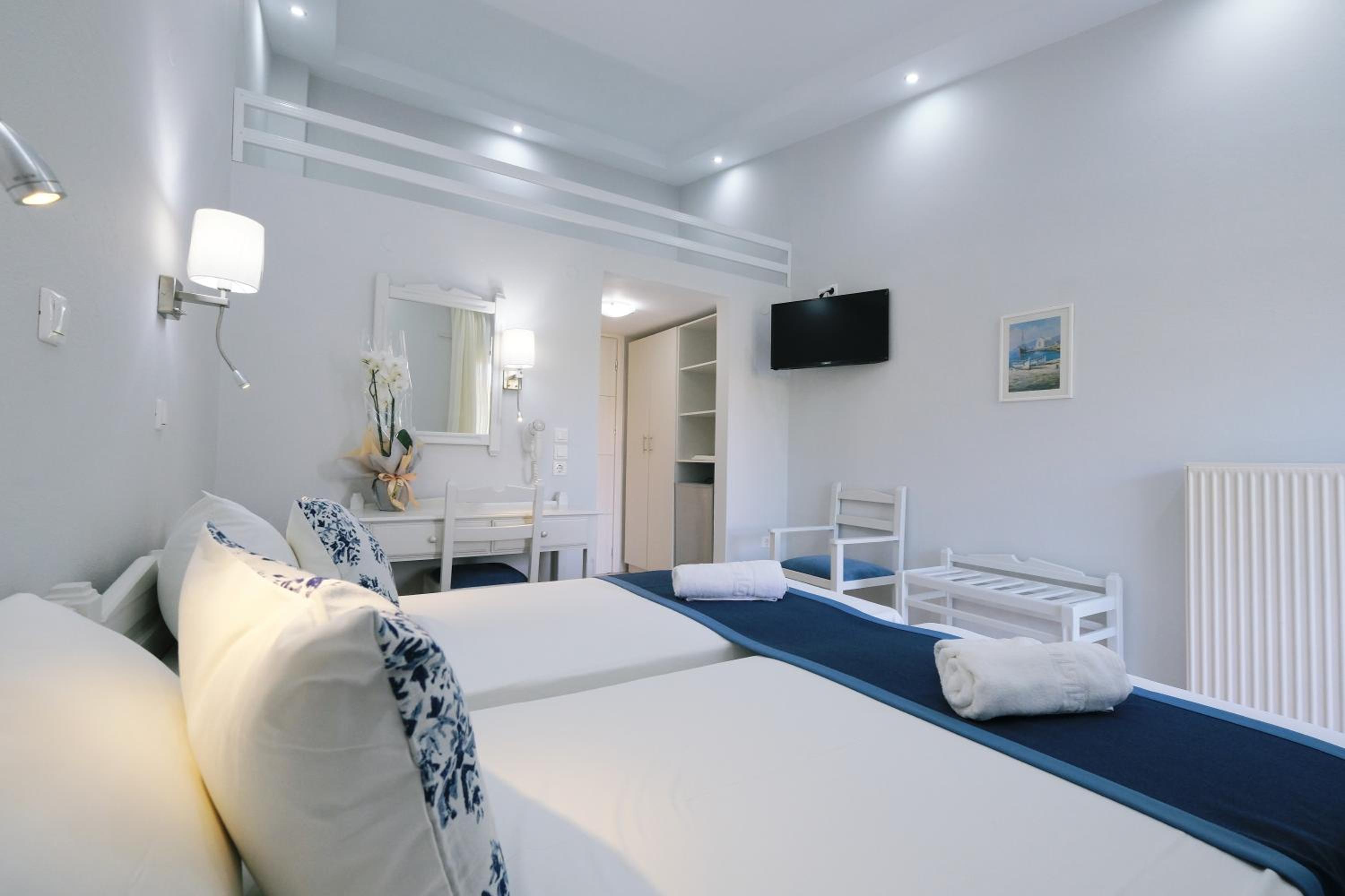 Double or Twin Room photo 1