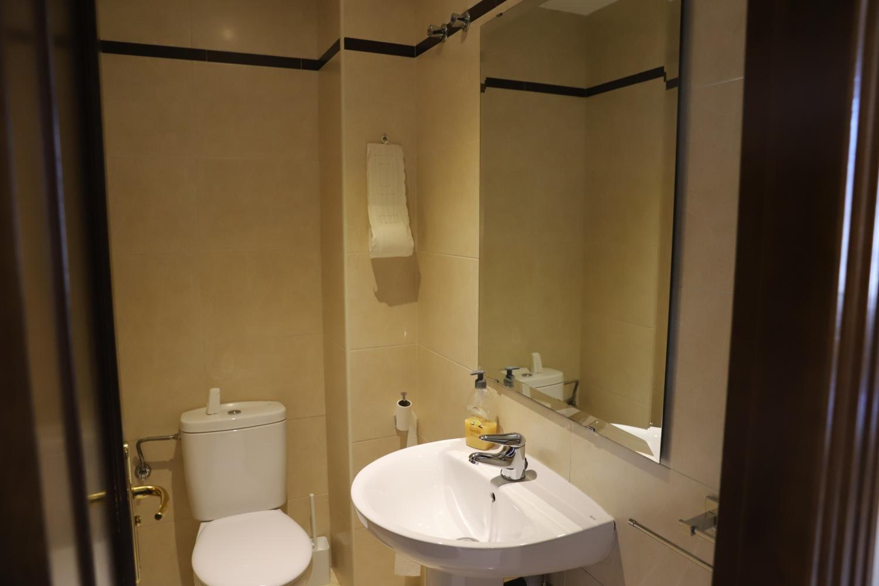Three-Bedroom Apartment - Photo 109