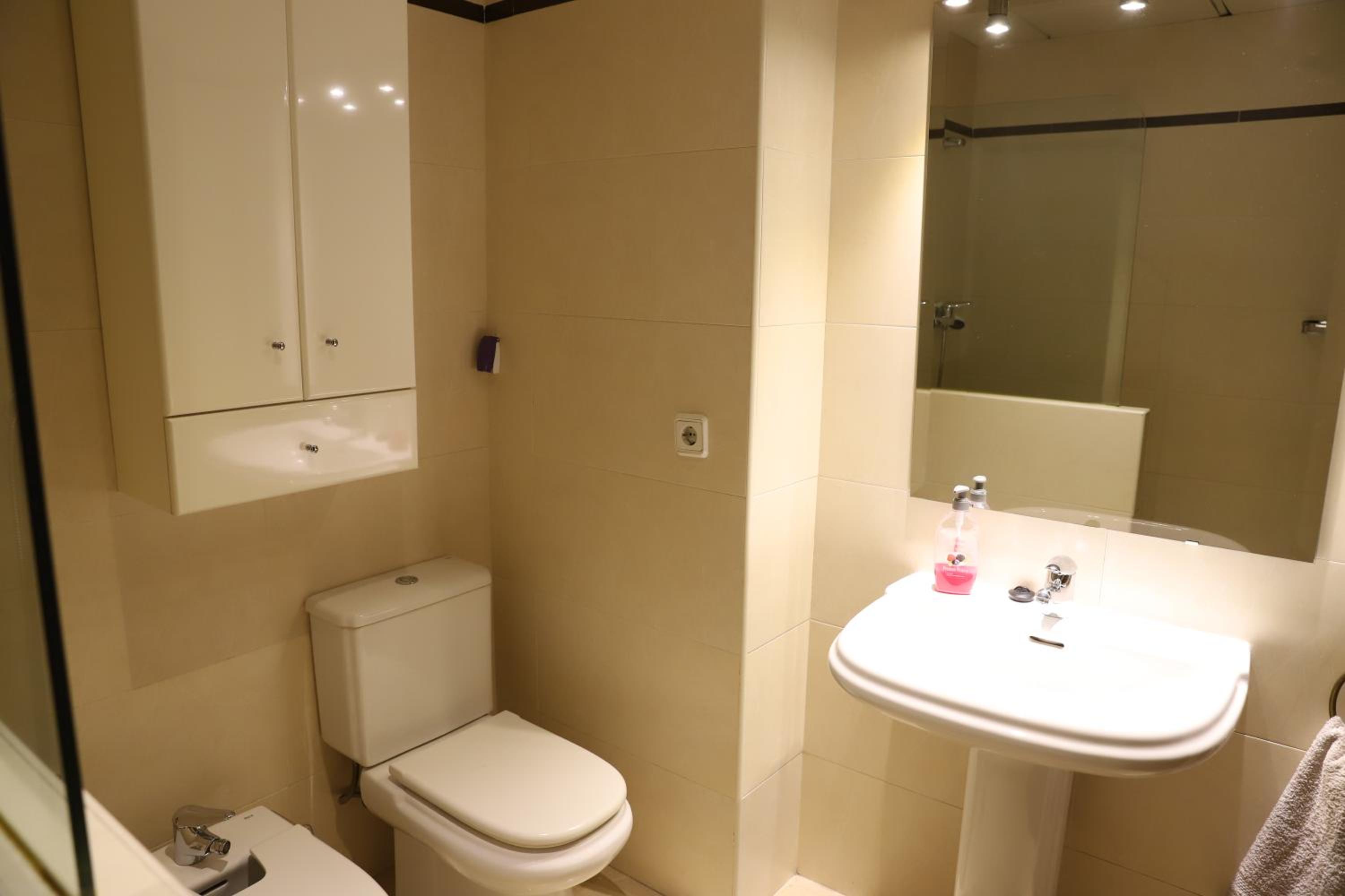 Three-Bedroom Apartment - Photo 35