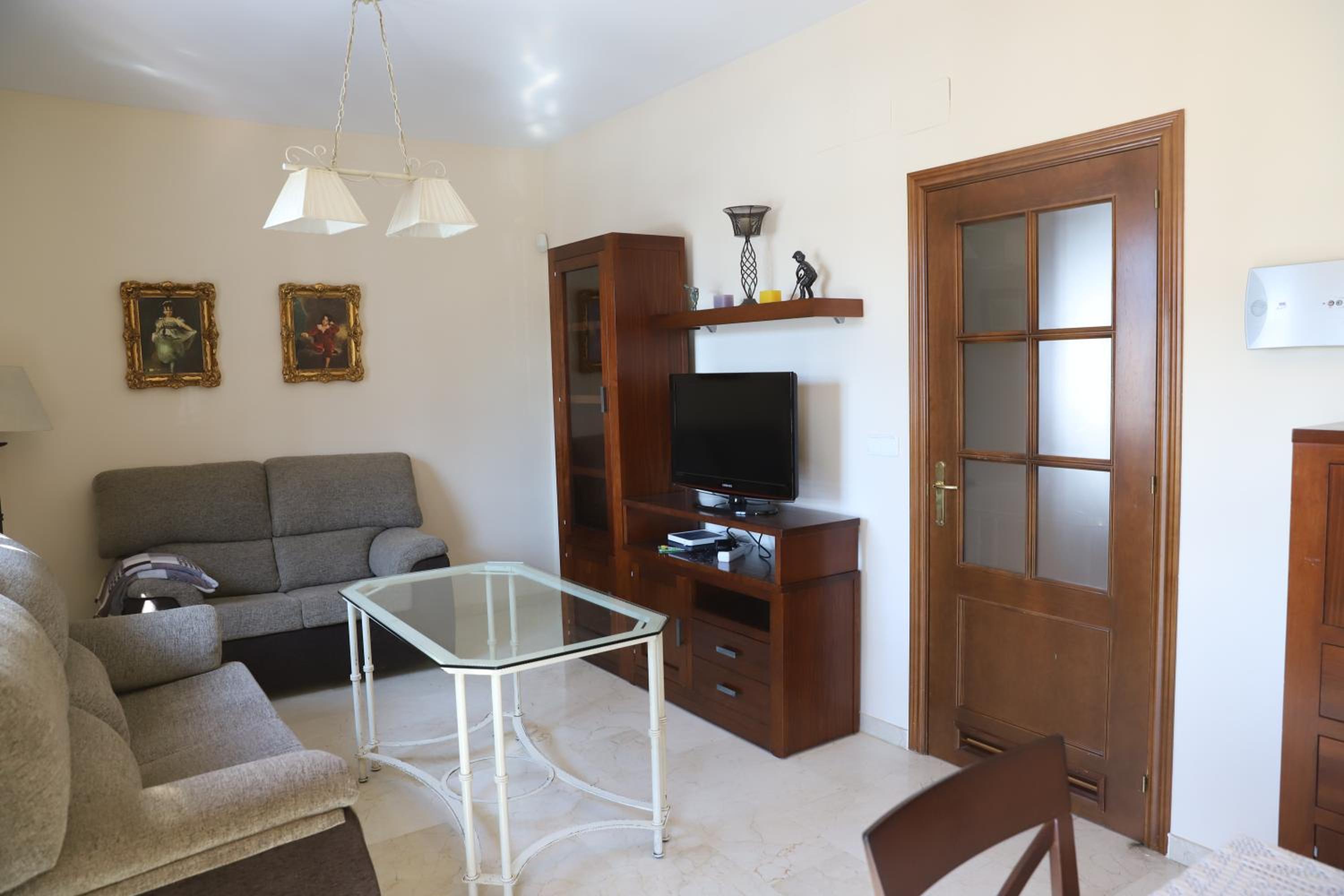 Three-Bedroom Apartment - Photo 21