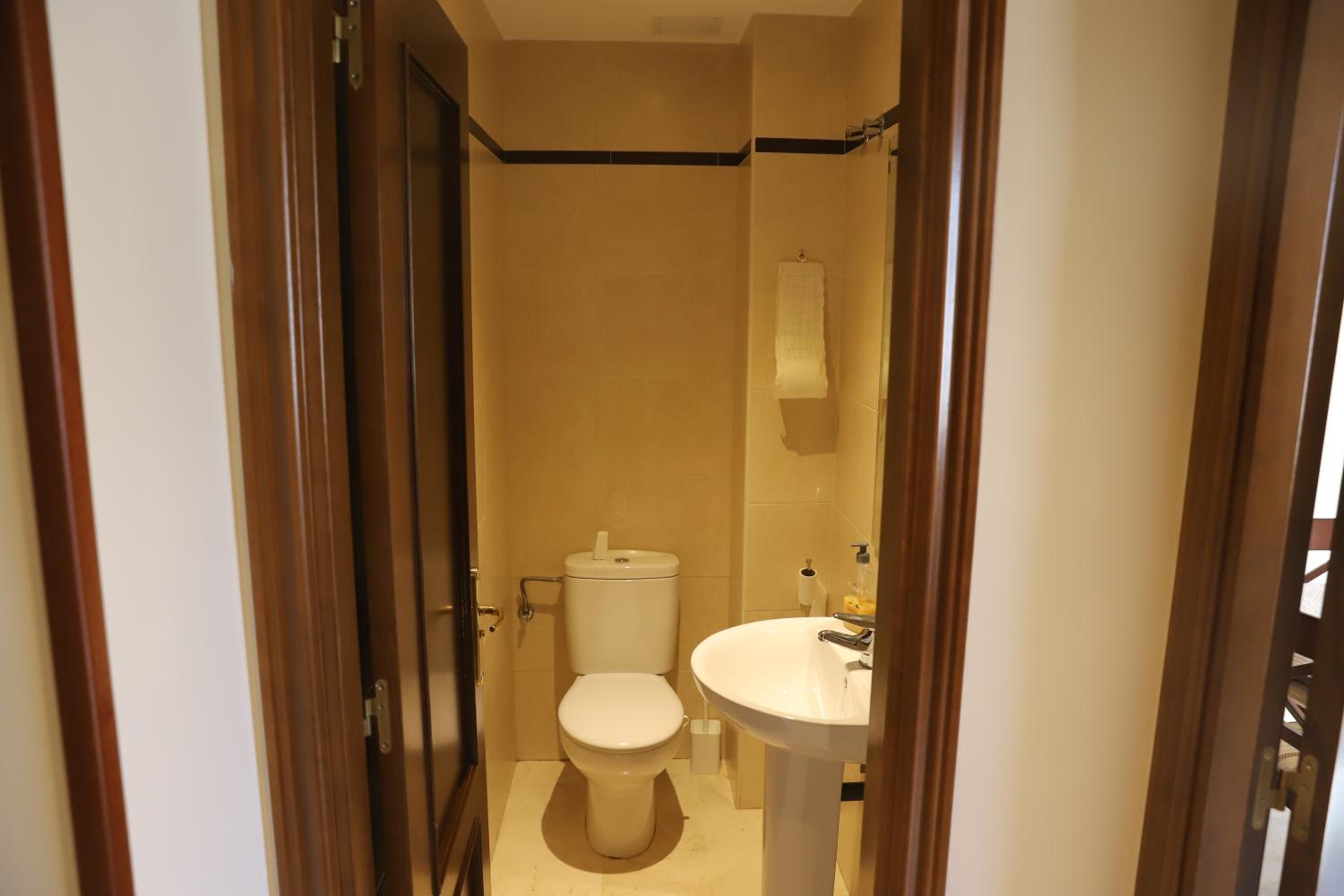 Three-Bedroom Apartment - Photo 3