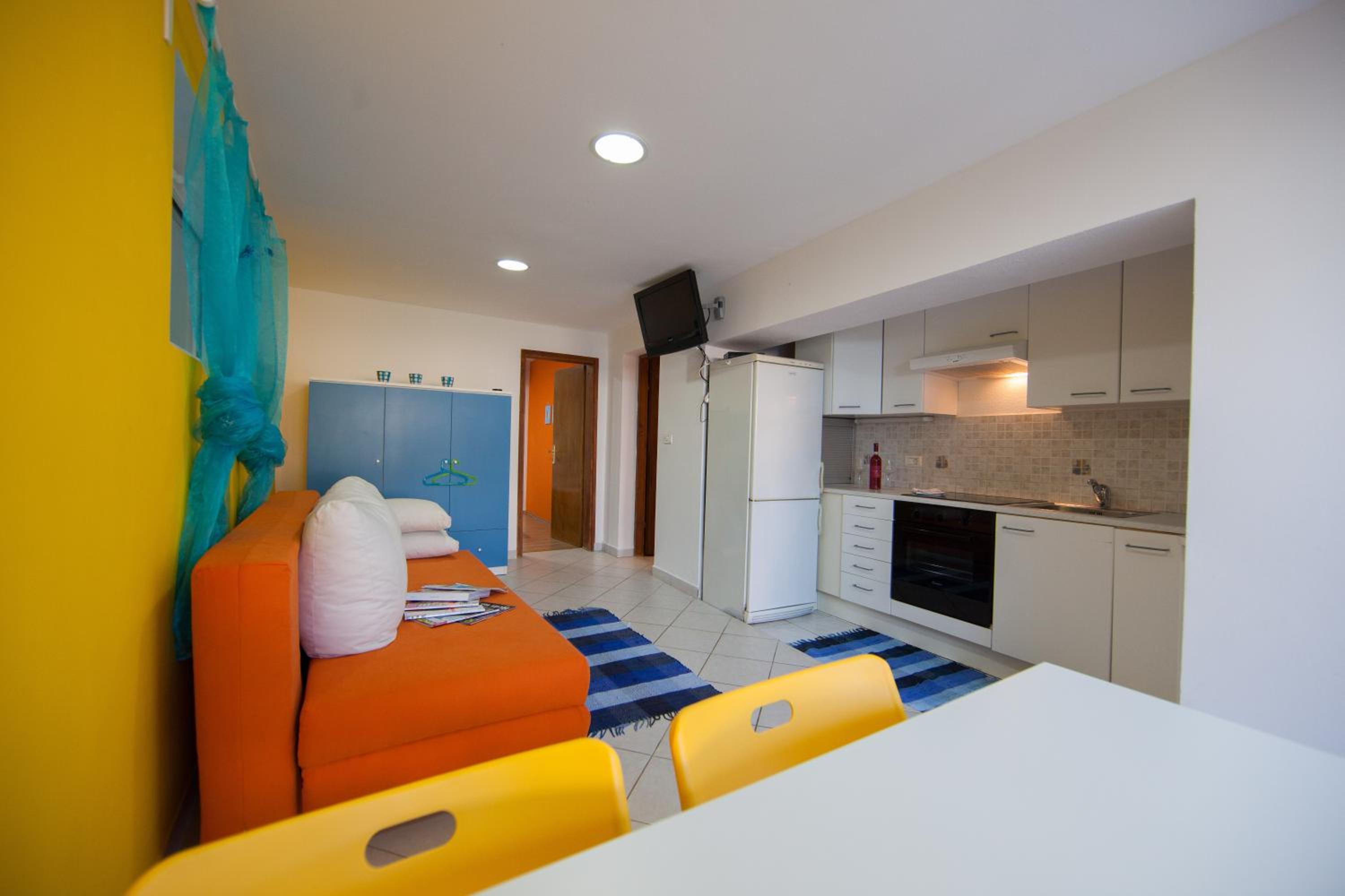 One-Bedroom Apartment With Terrace photo 2