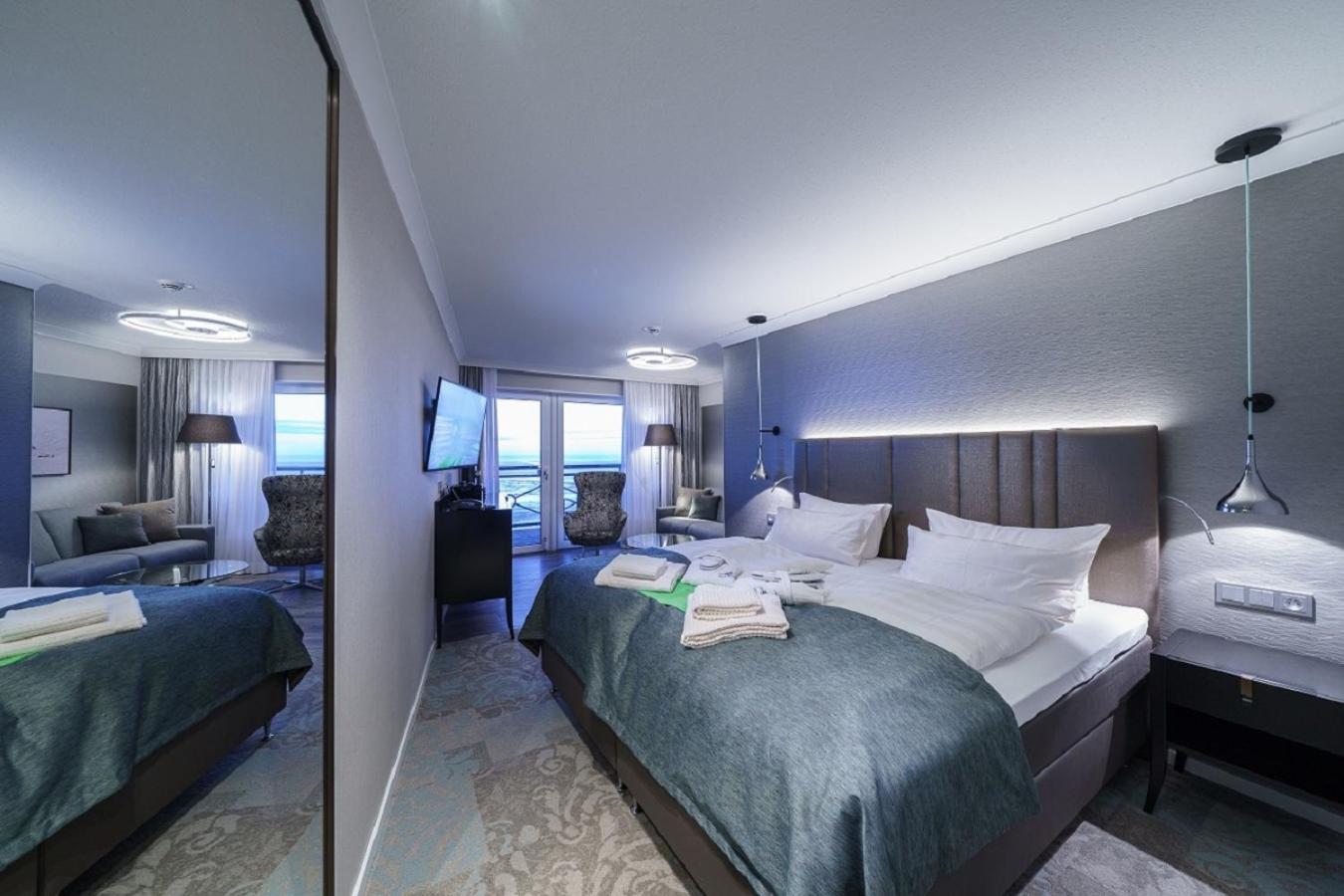 Junior Suite with Balcony and Sea View photo 1