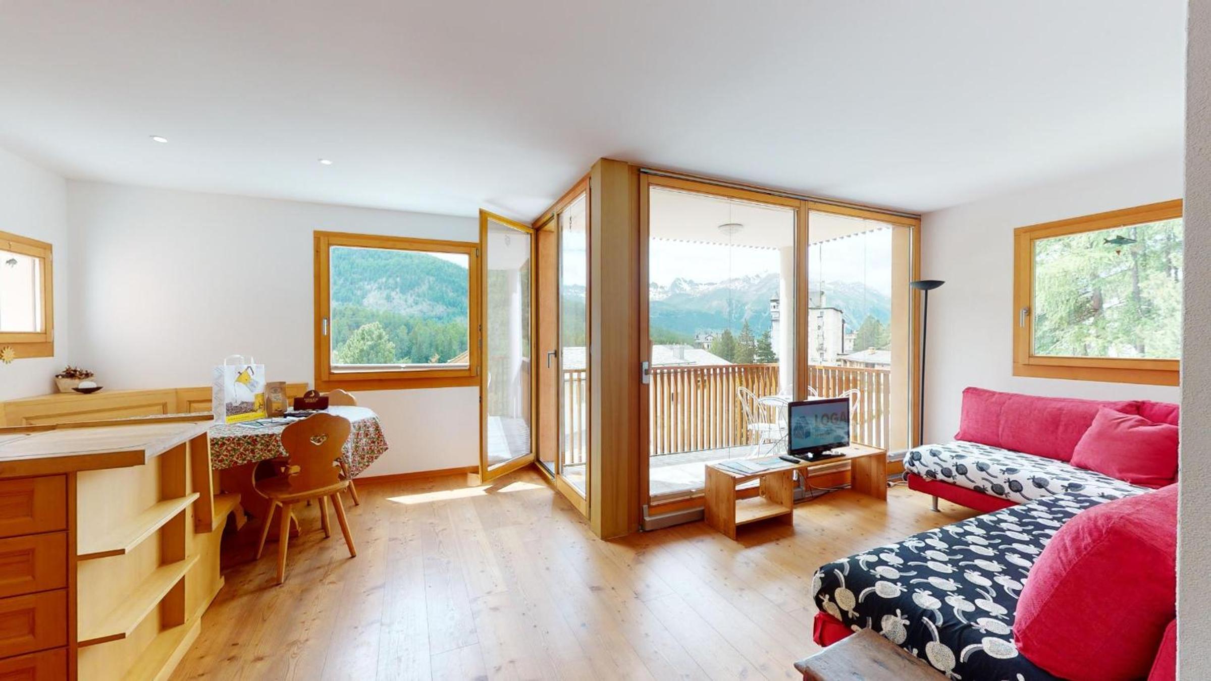 Apartment with Mountain View photo 1