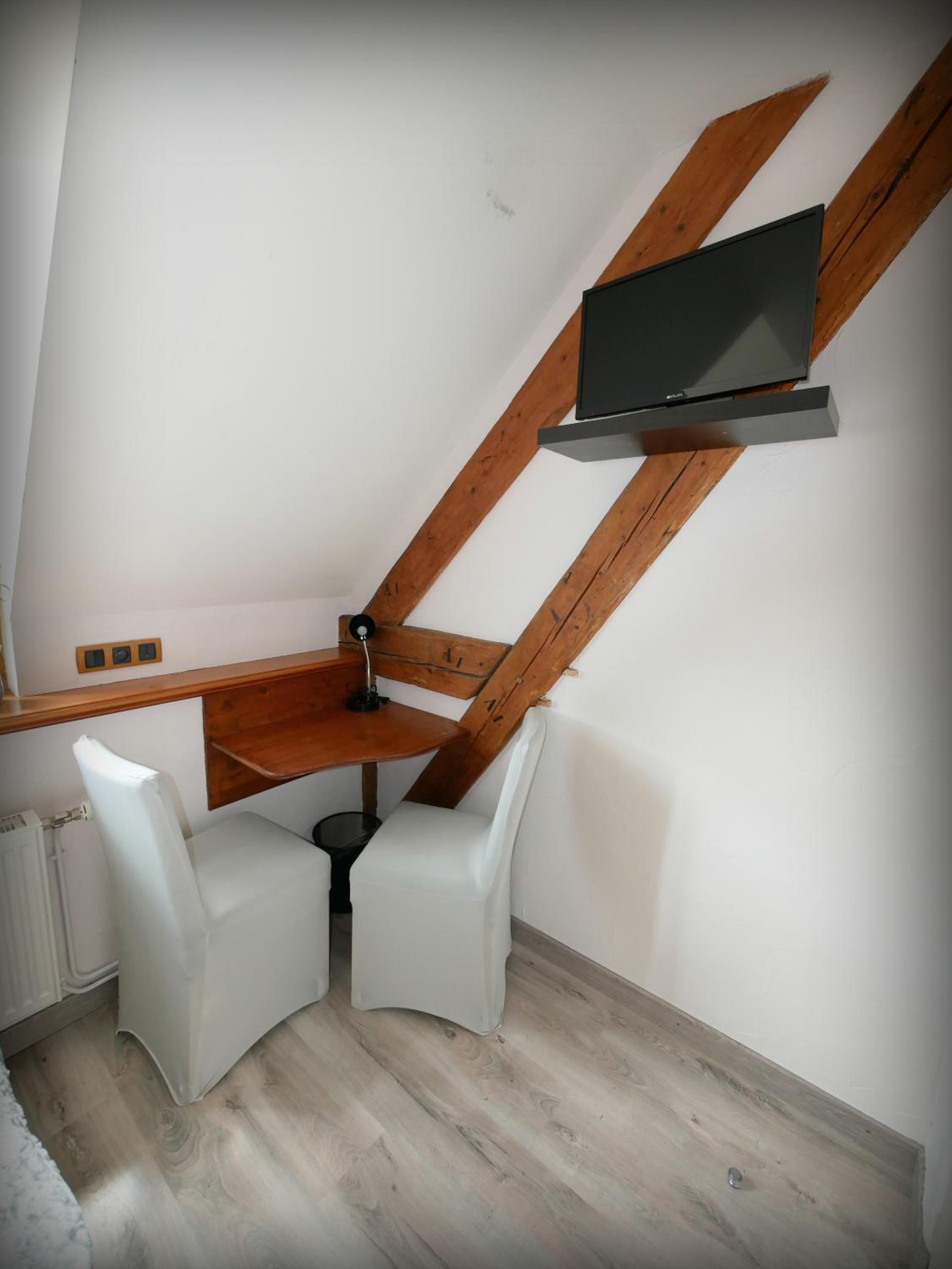 Double Room - Photo 2