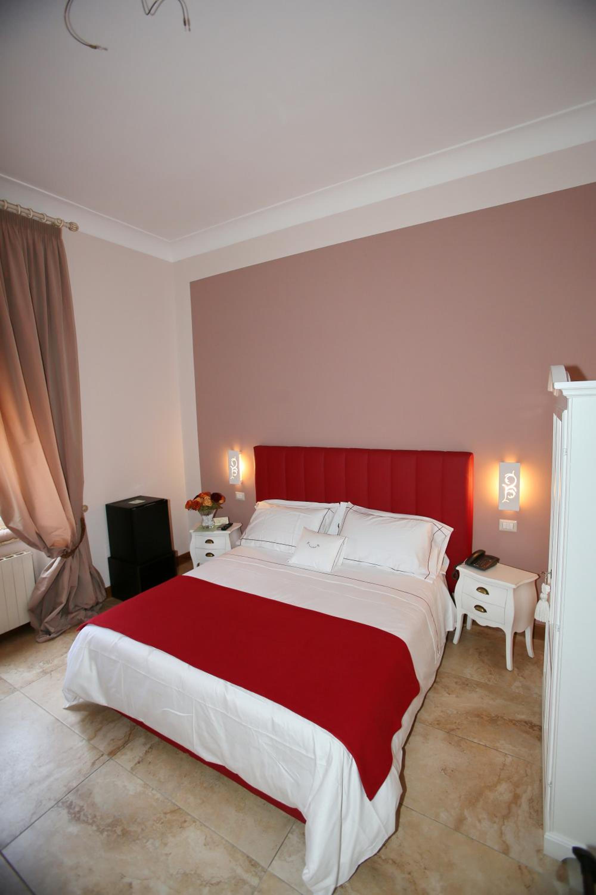 Deluxe Double Room - Photo 3