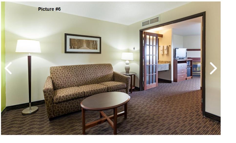 One-Bedroom Luxury King Suite - Non-Smoking photo 1