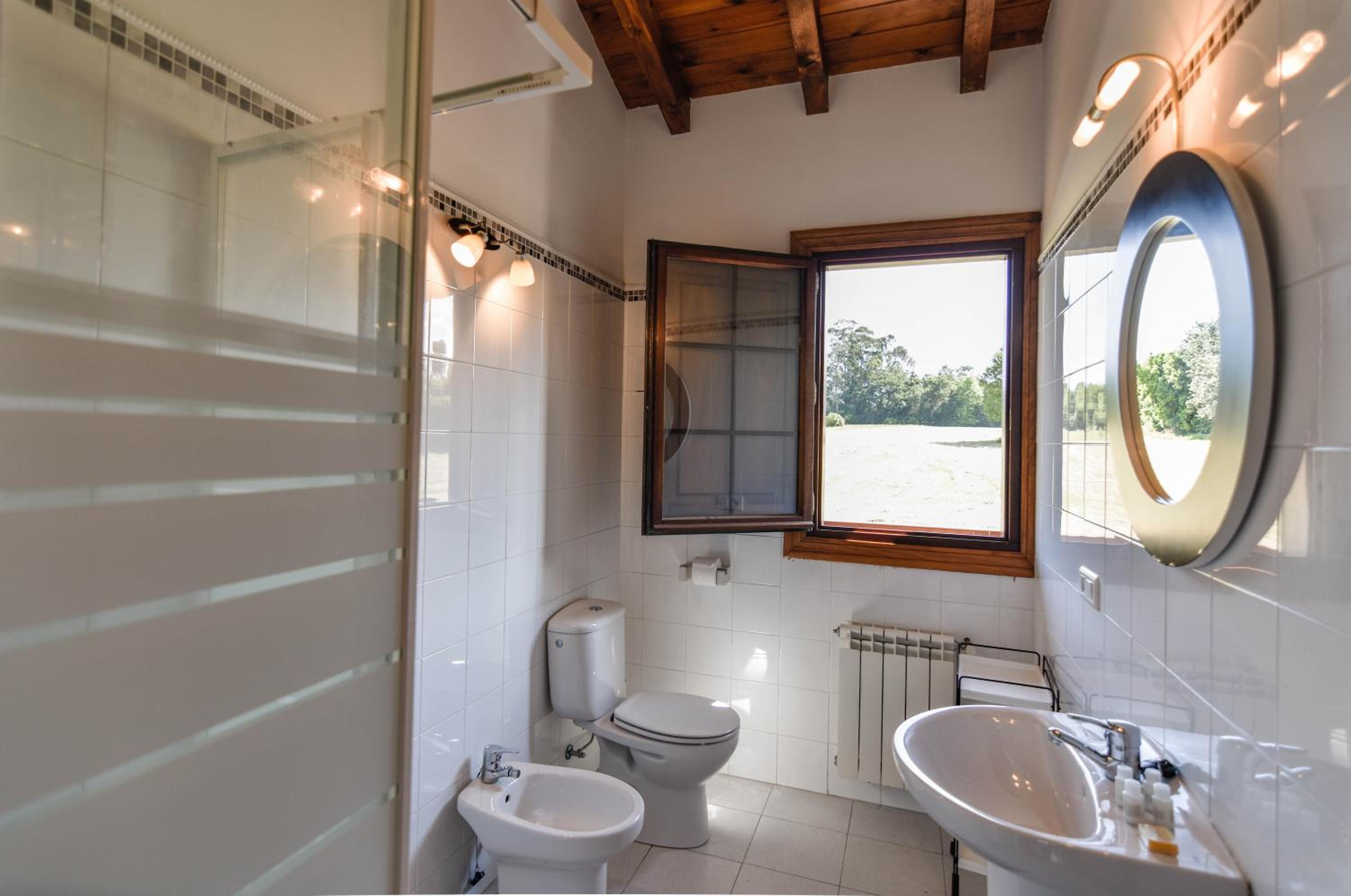 Four-Bedroom House photo 2