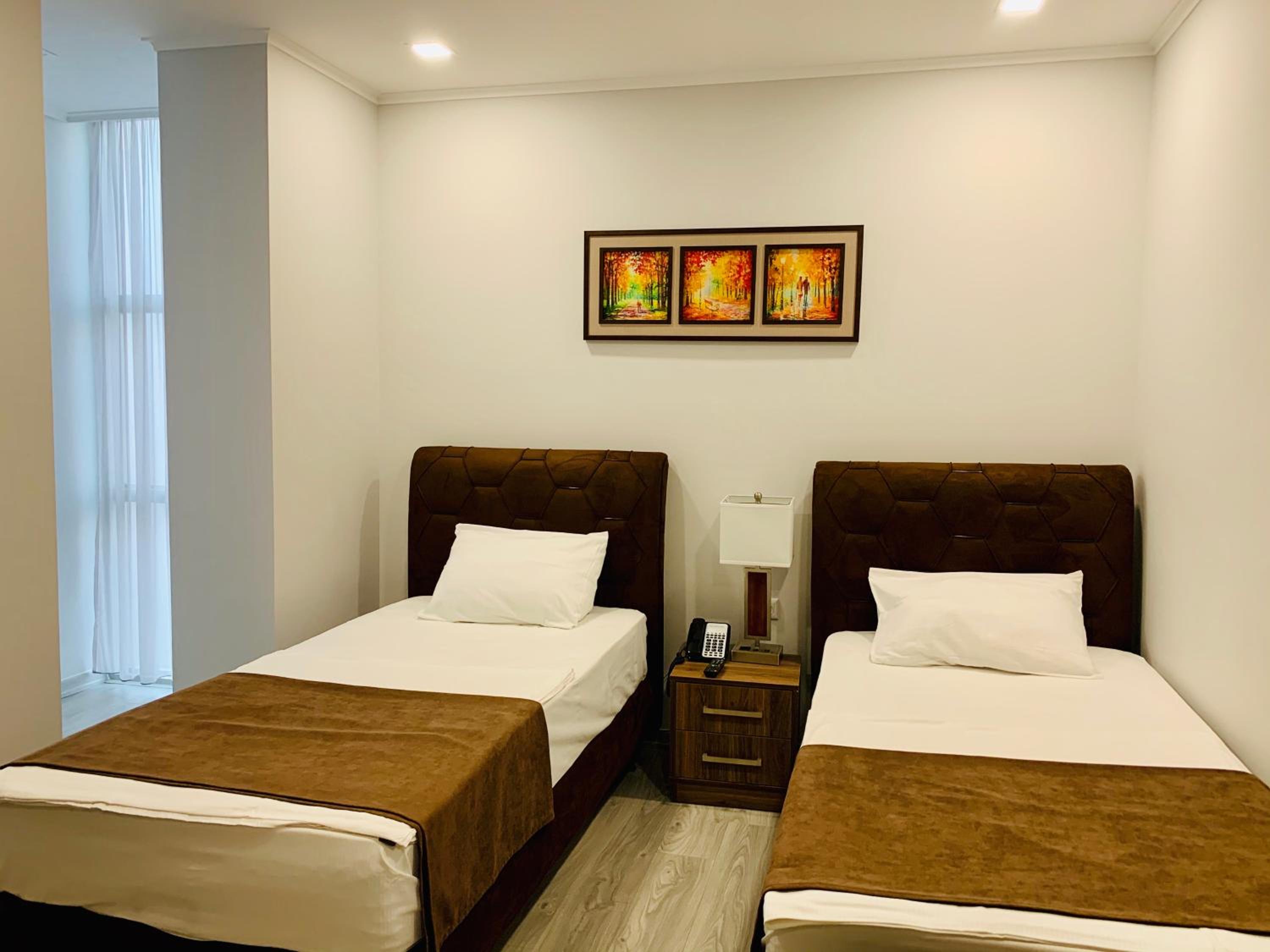 Twin Room - Photo 3