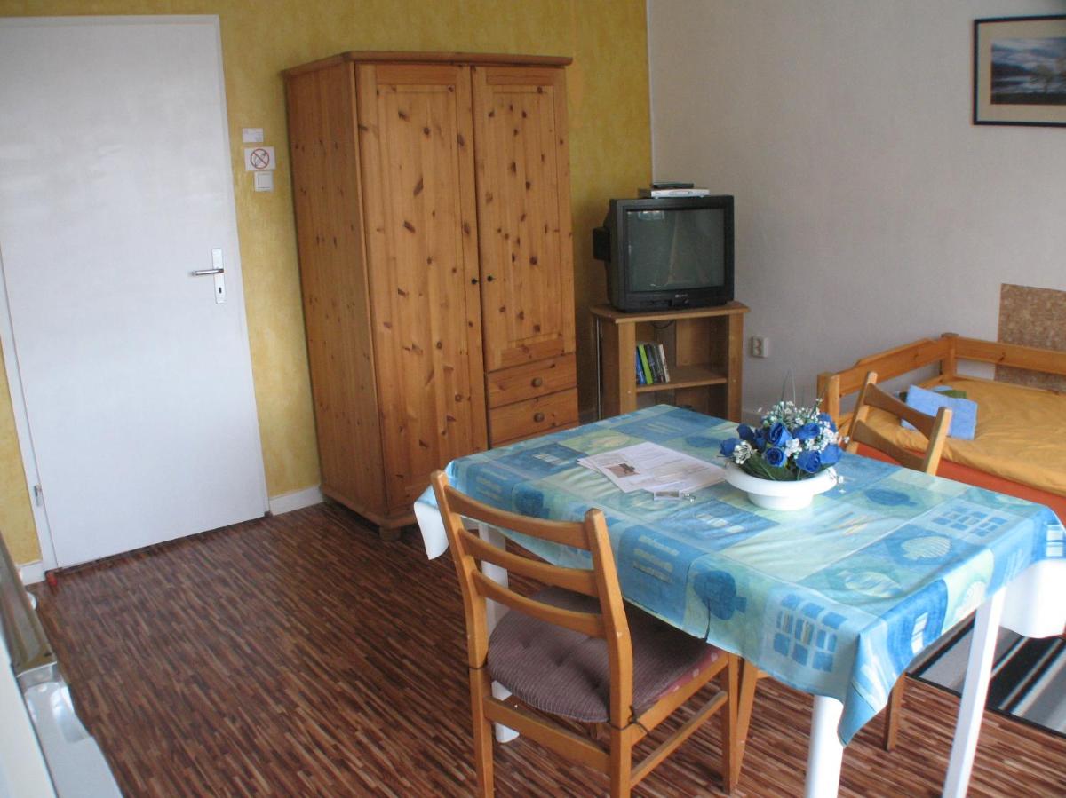 Single Room with Shared Shower and Toilet