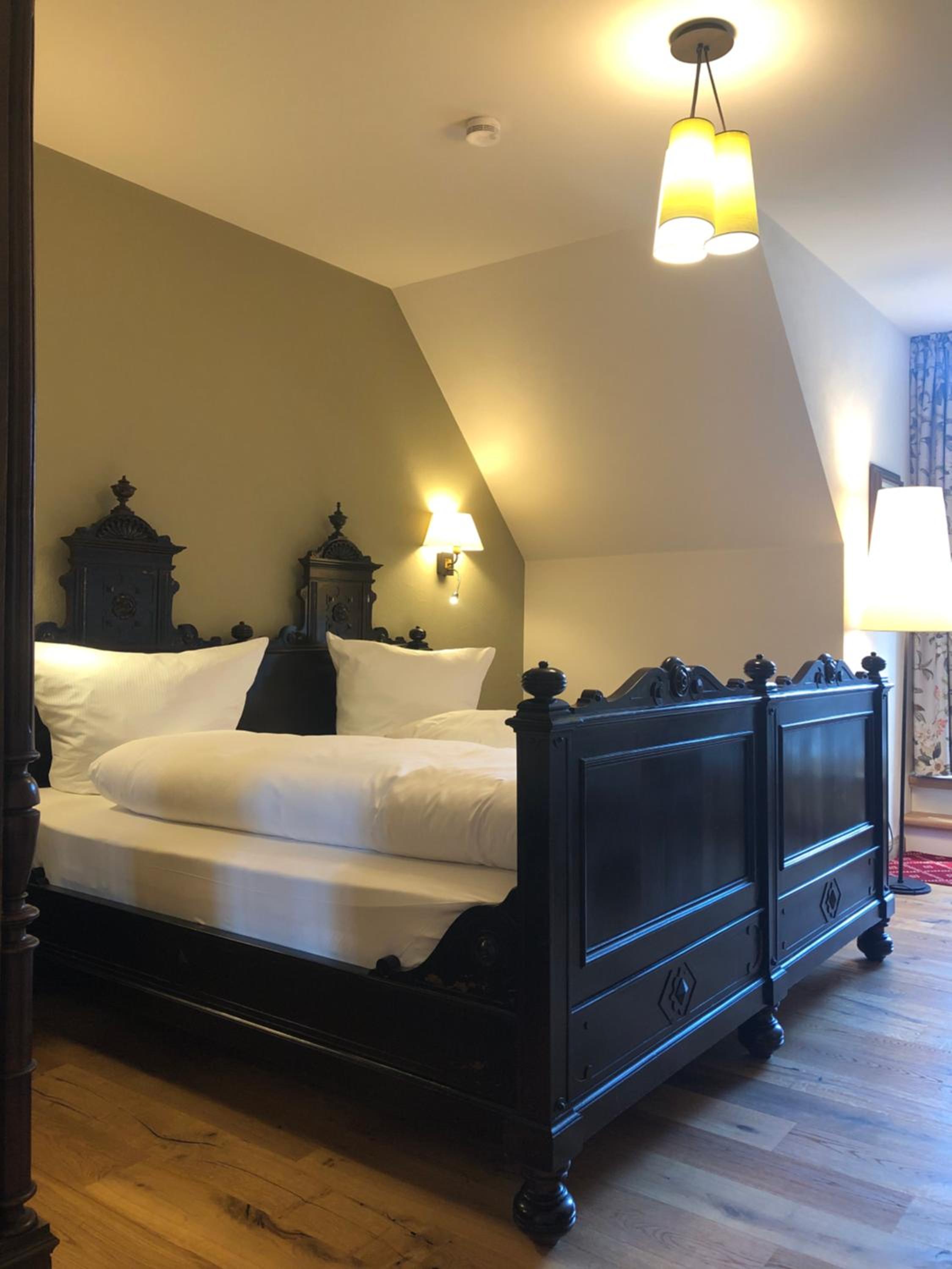 Deluxe Double Room - Photo 11