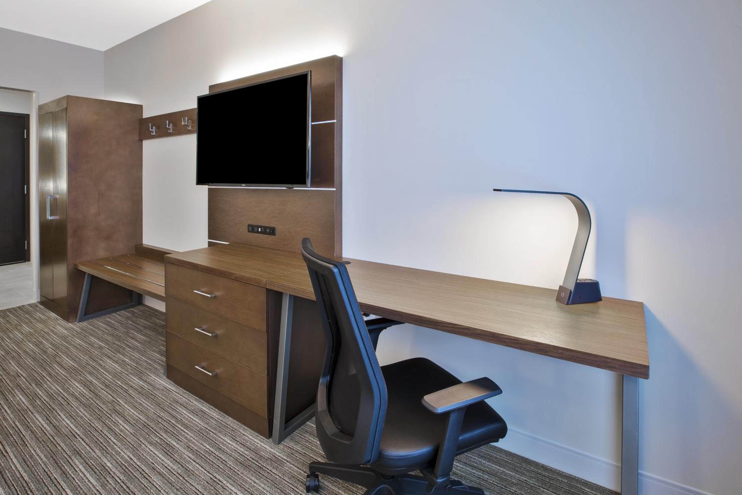 King Room - Mobility Access/Hearing Accessible photo 1