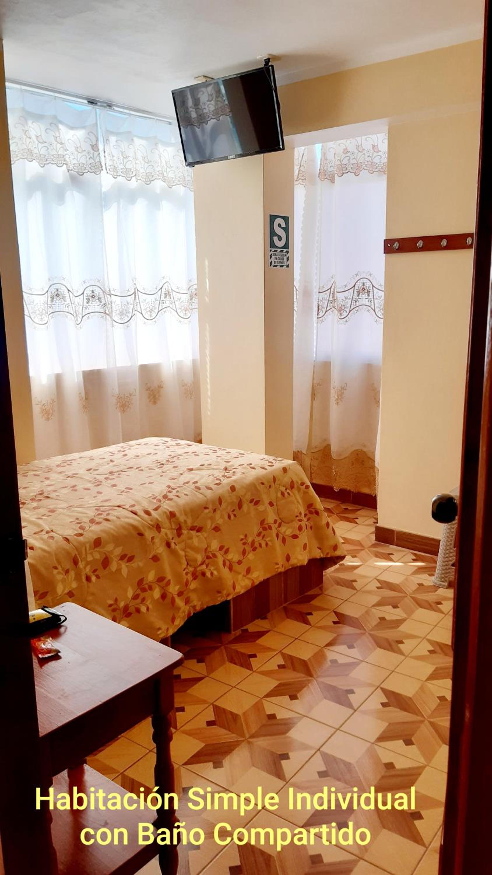 Economy Single Room with Shared Bathroom photo 1
