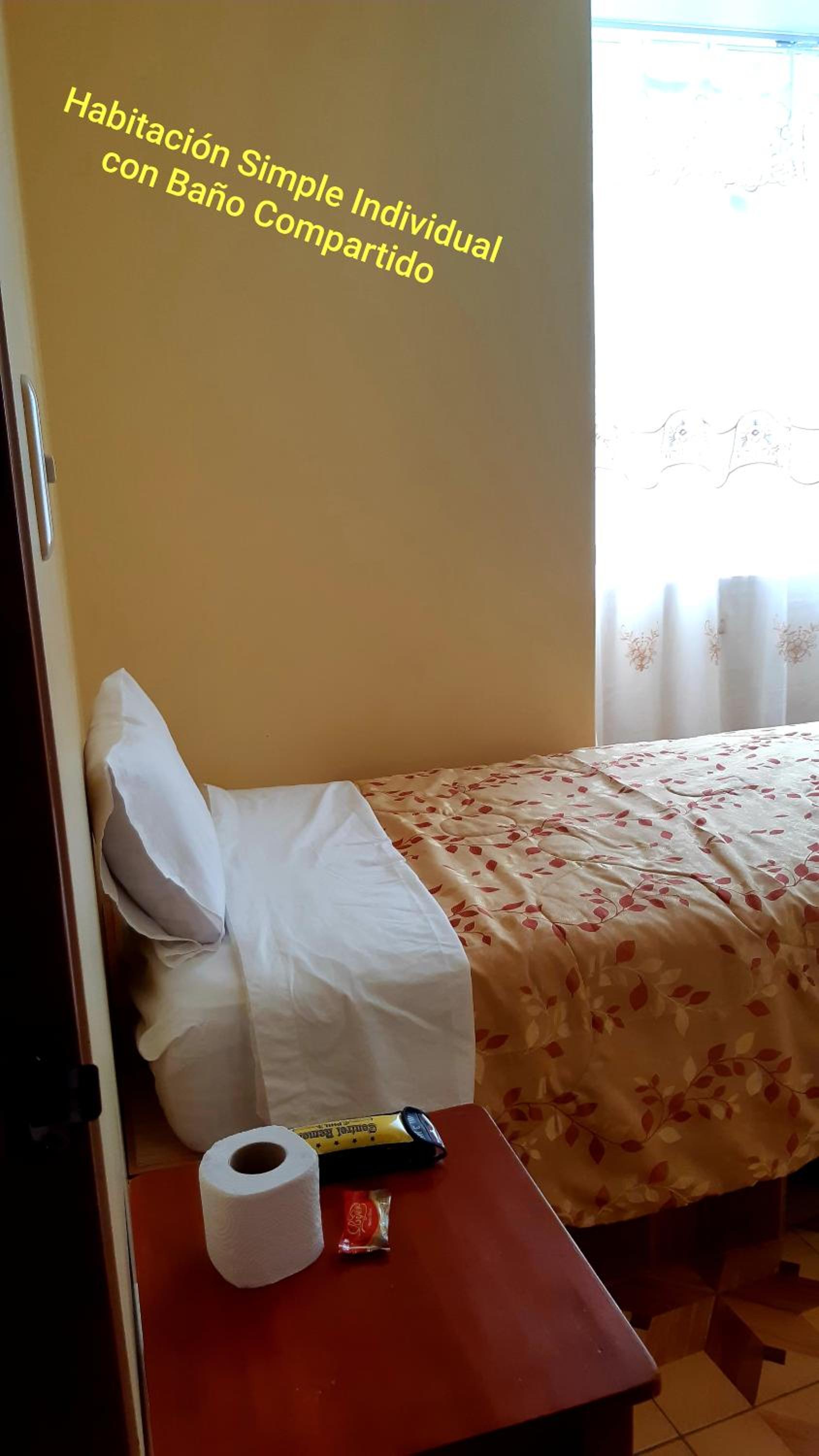 Economy Single Room with Shared Bathroom photo 2