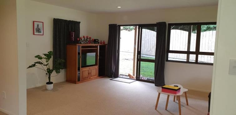 Studio Apartment - Photo 23