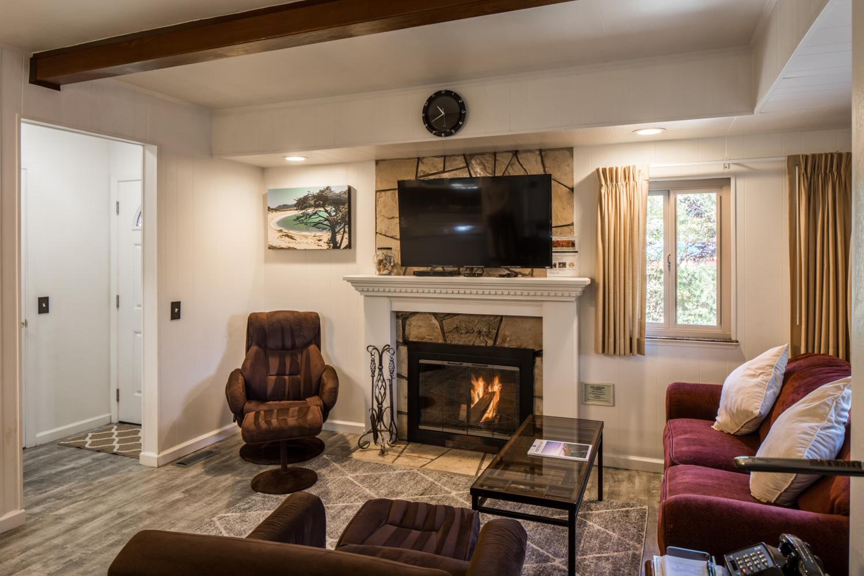 Deluxe King Suite