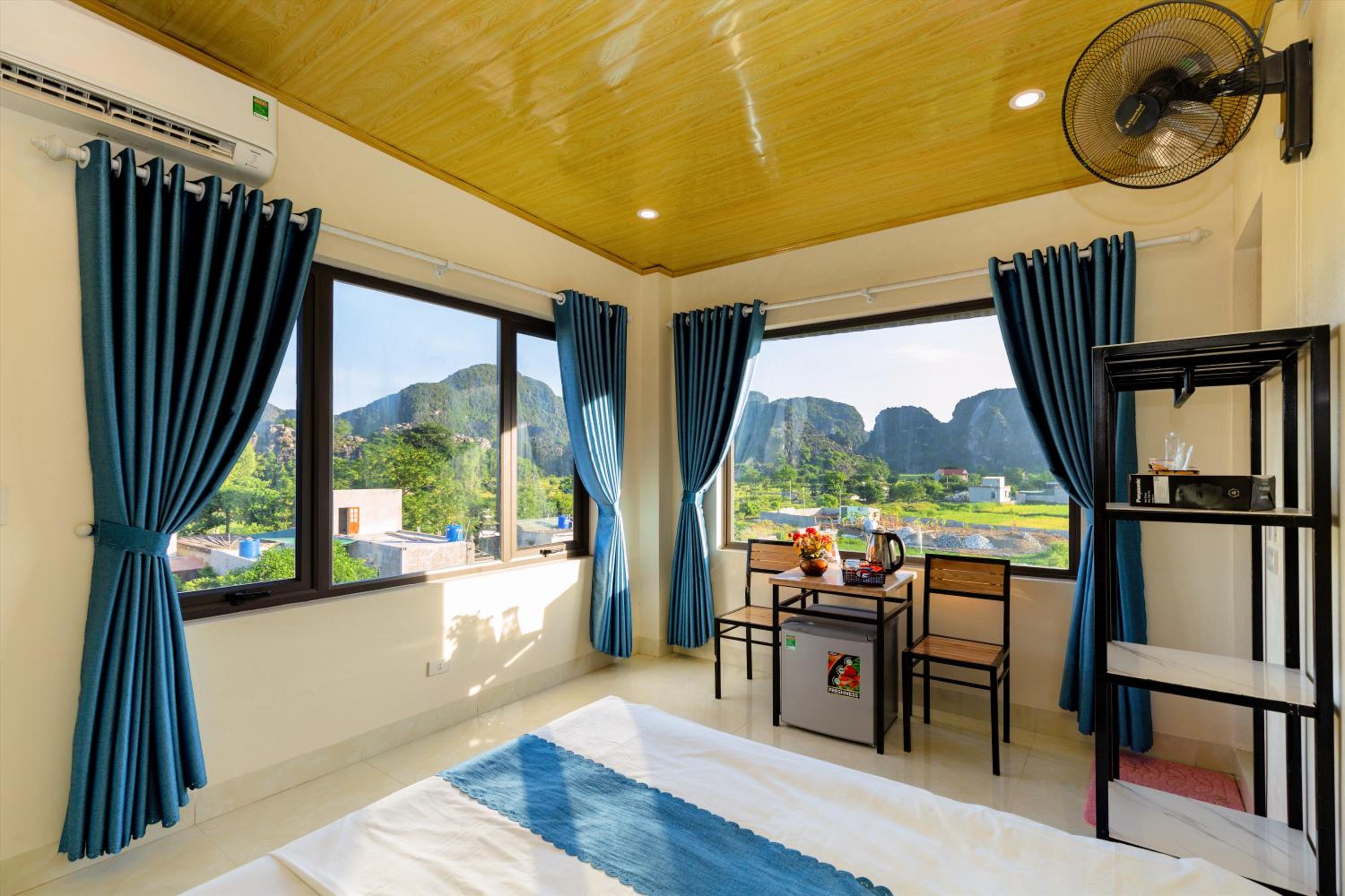 Double Room with Mountain View