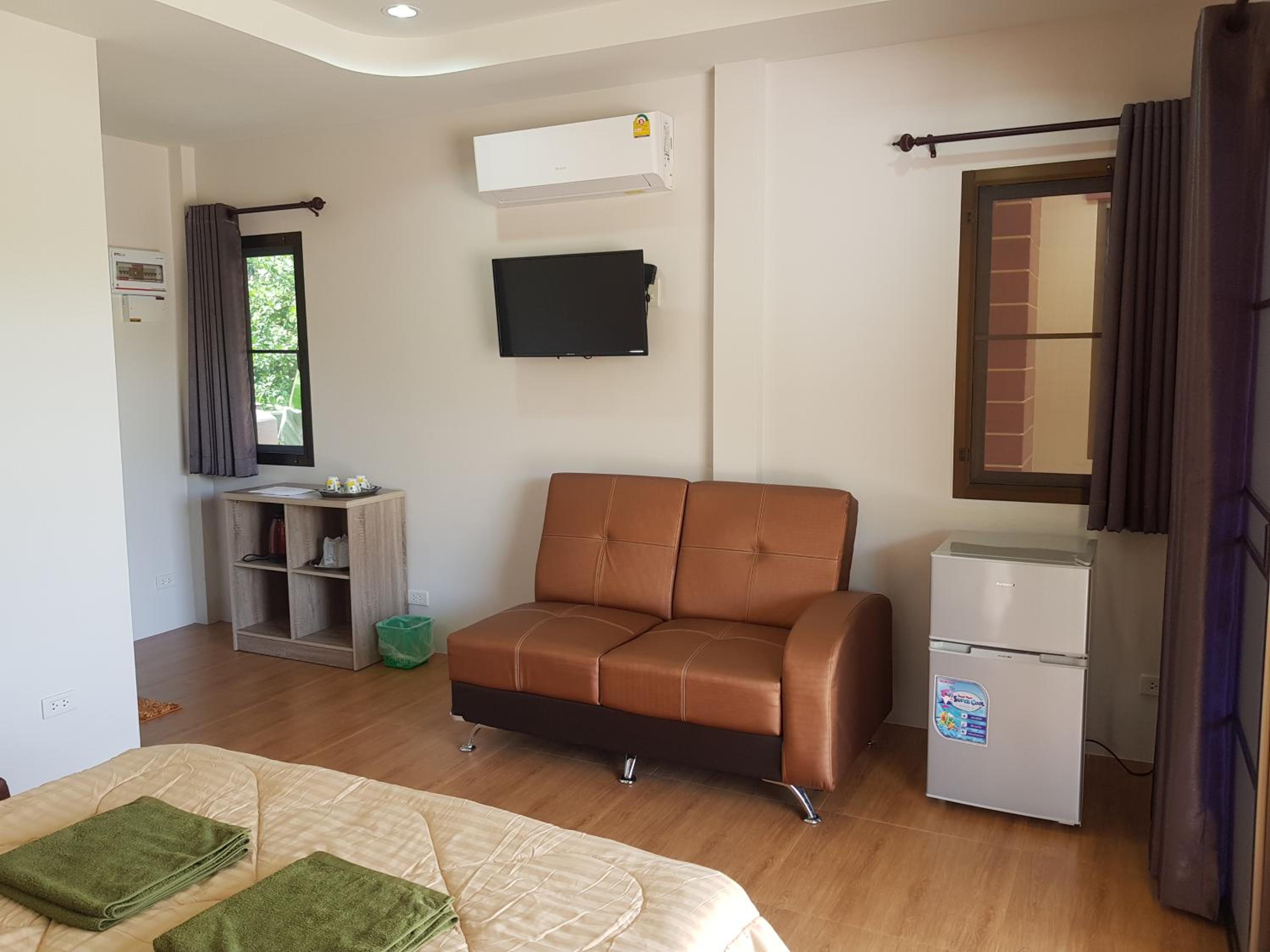 One-Bedroom Apartment photo 1
