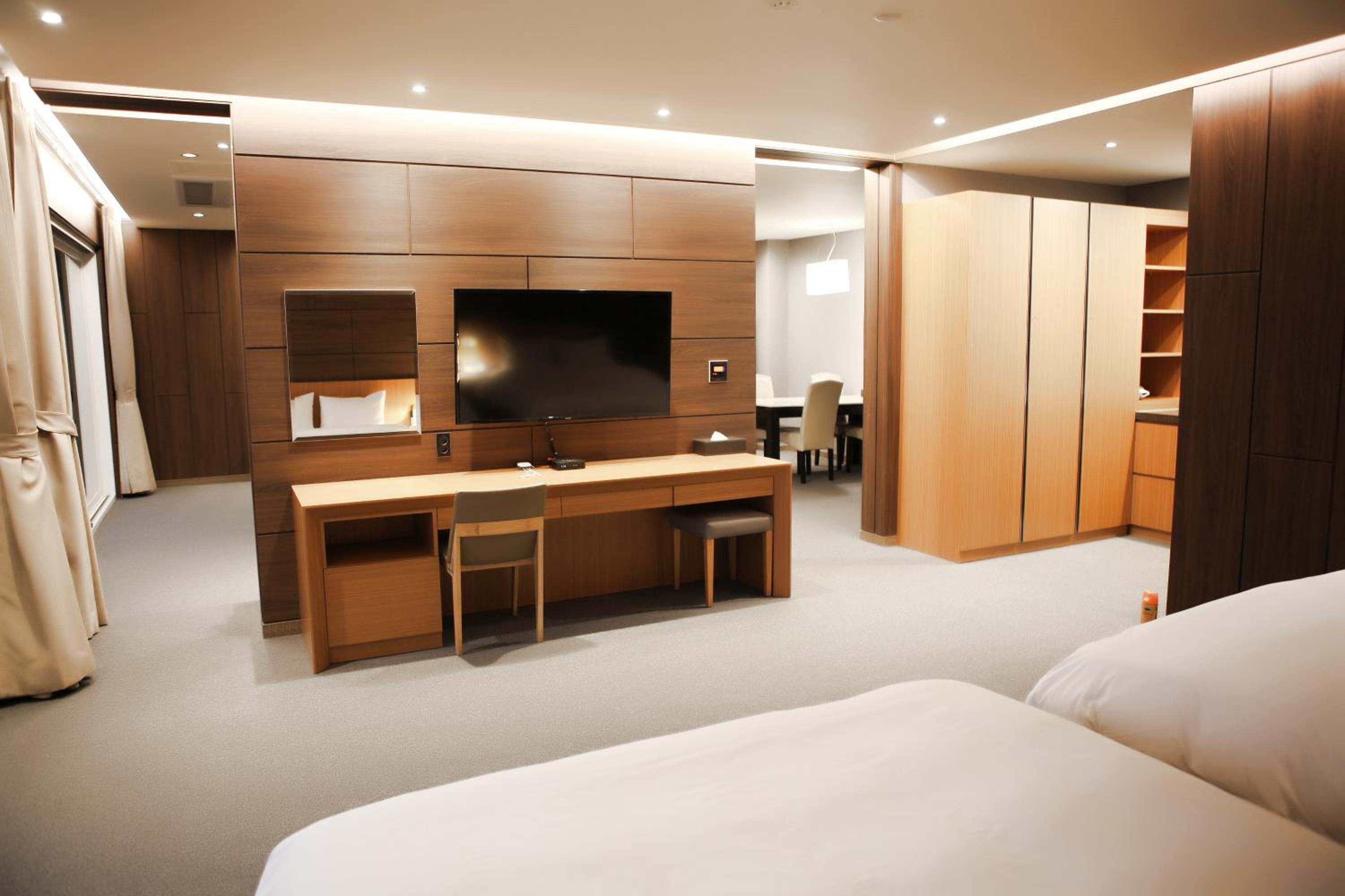 Large Double or Twin Room photo 1