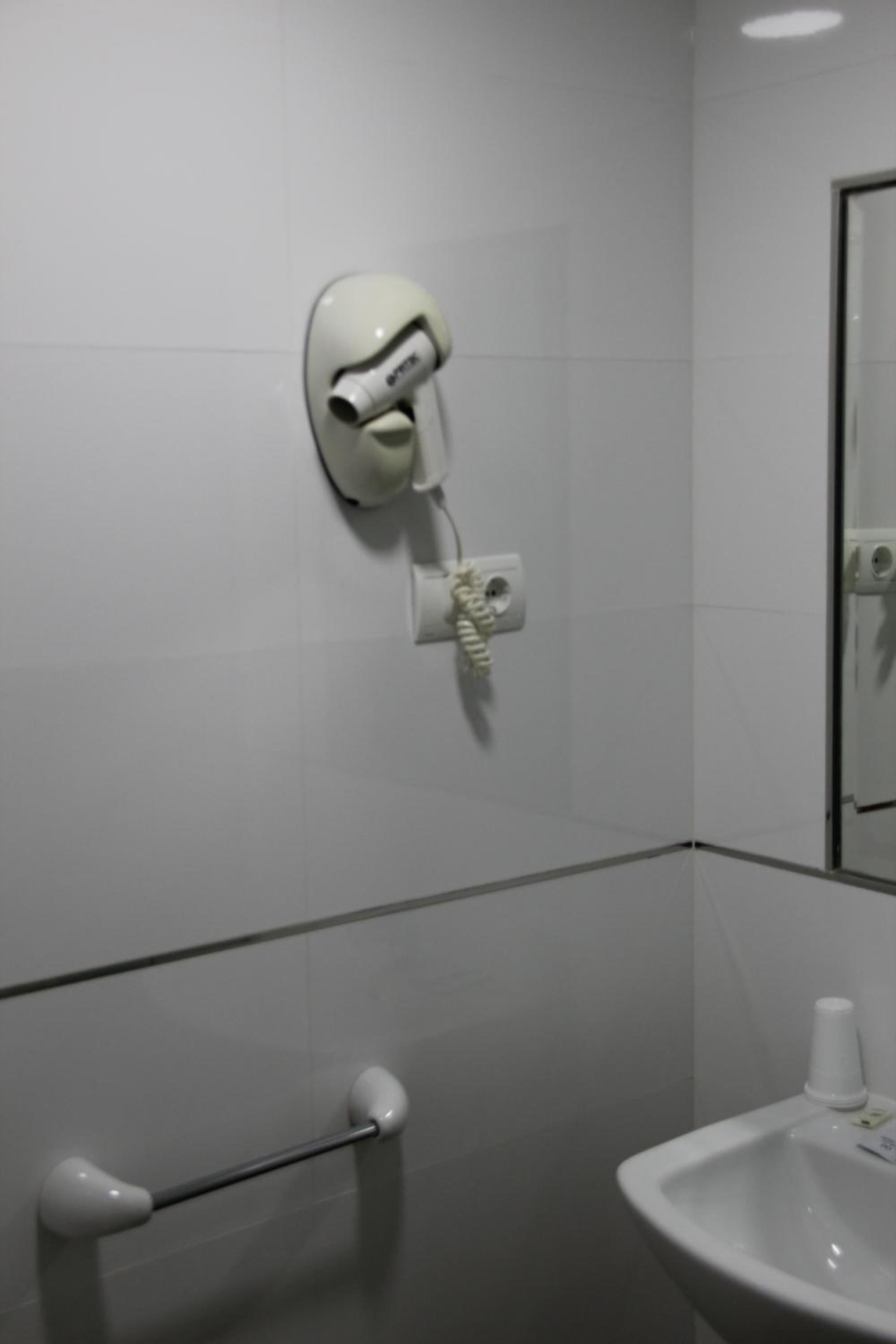 Triple Room - Photo 6