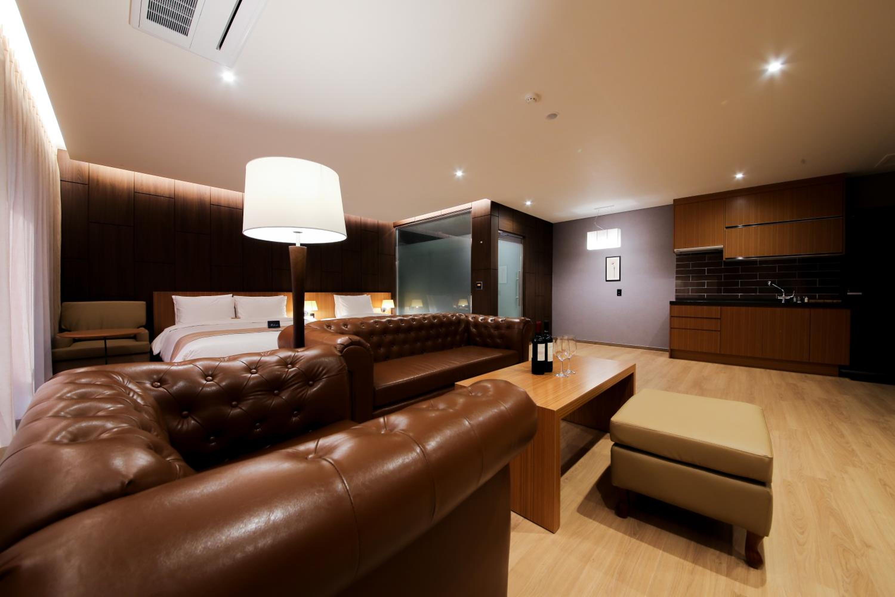Double or Twin Room with Sea View
