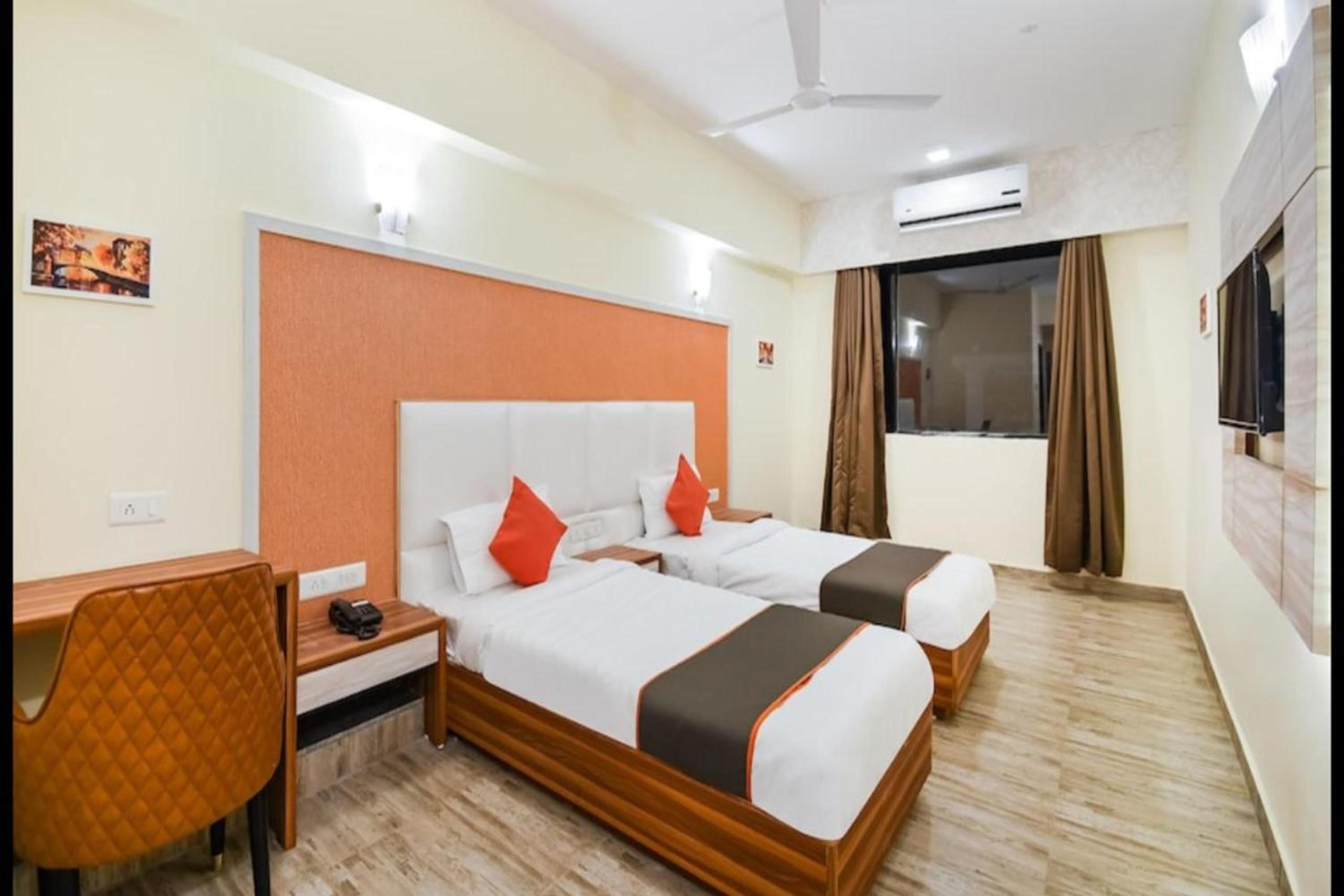 Deluxe Twin Room - Photo 5