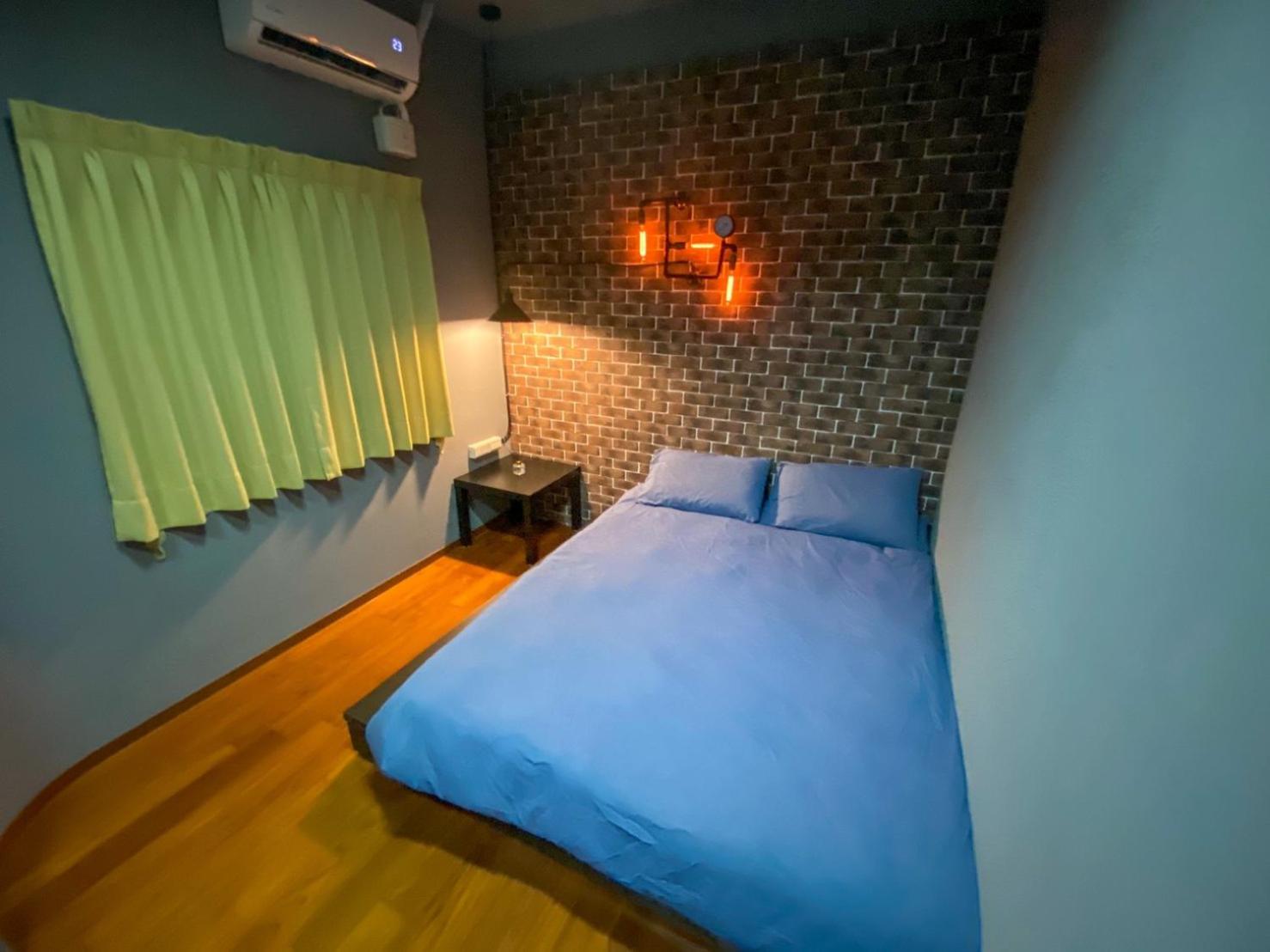 Double Room With Shared Bathroom photo 1