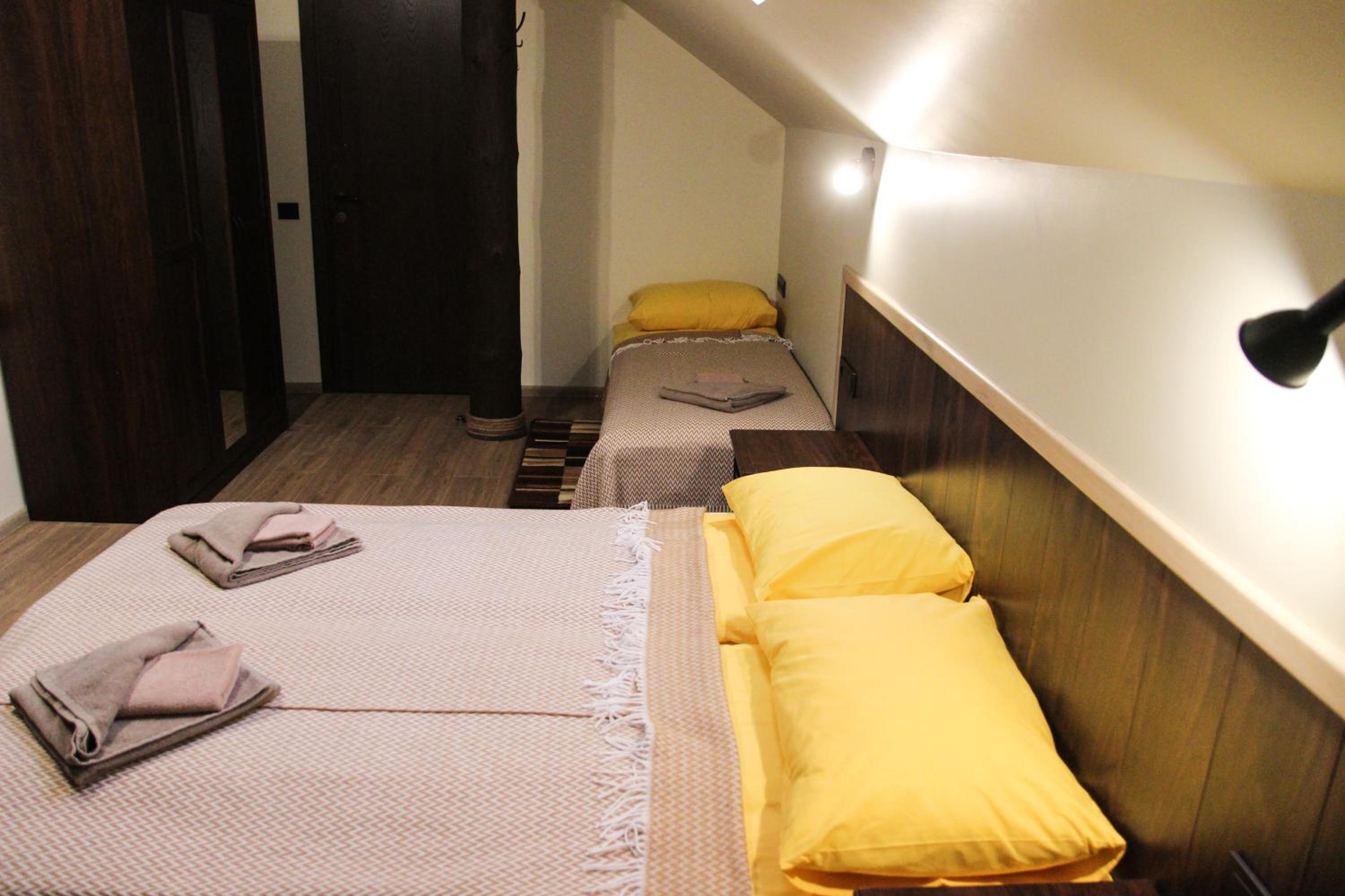 Comfort Triple Room with Shower