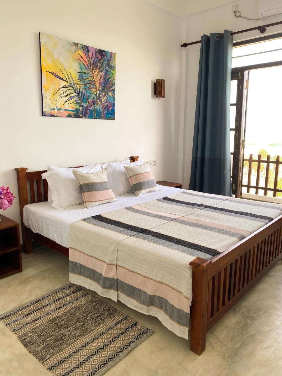 Deluxe Double Room with Balcony and Sea View photo 3