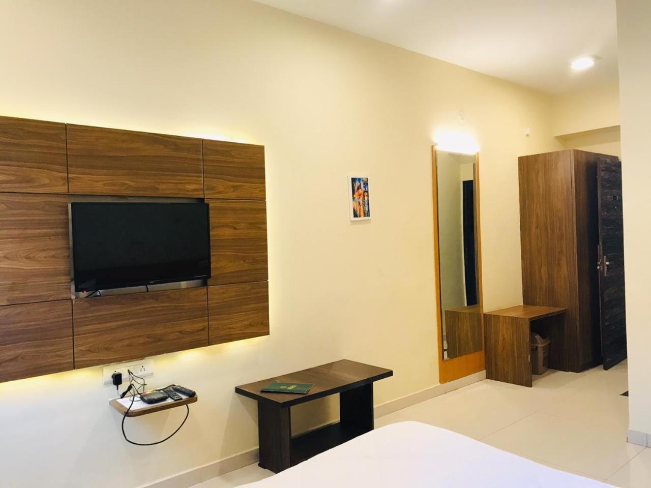 Standard Room - Photo 9