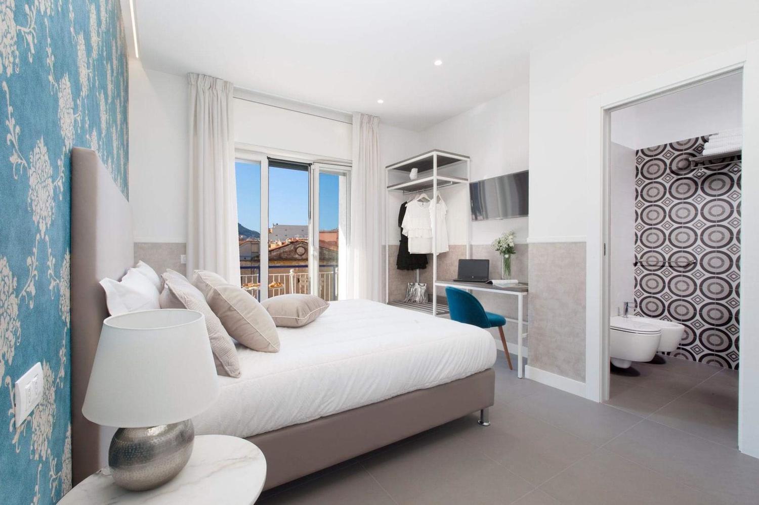 Deluxe Room - Photo 1