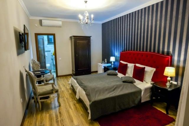 Superior Deluxe Double or Twin Room  - Photo 9
