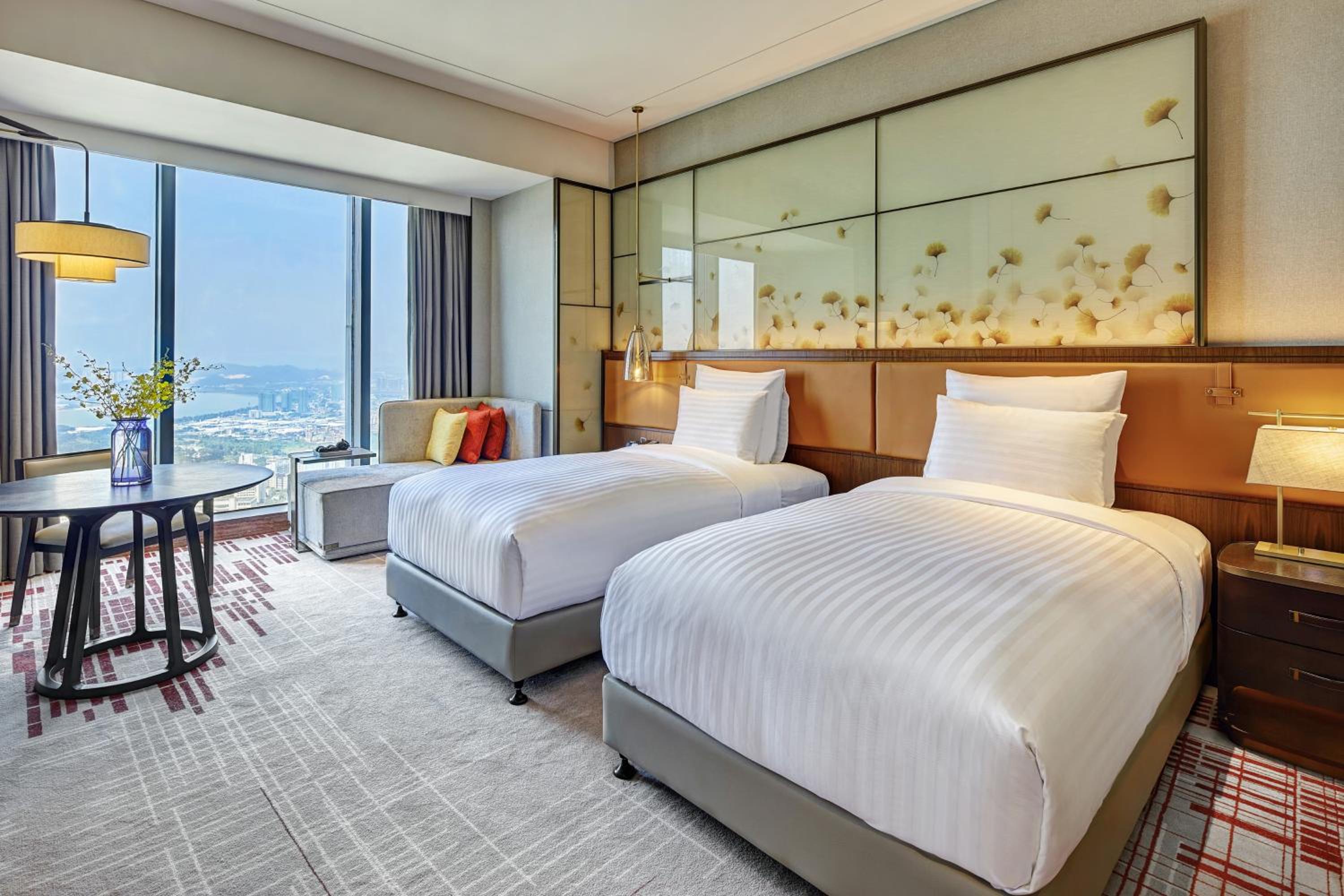 Superior Twin Room with City View - Photo 1