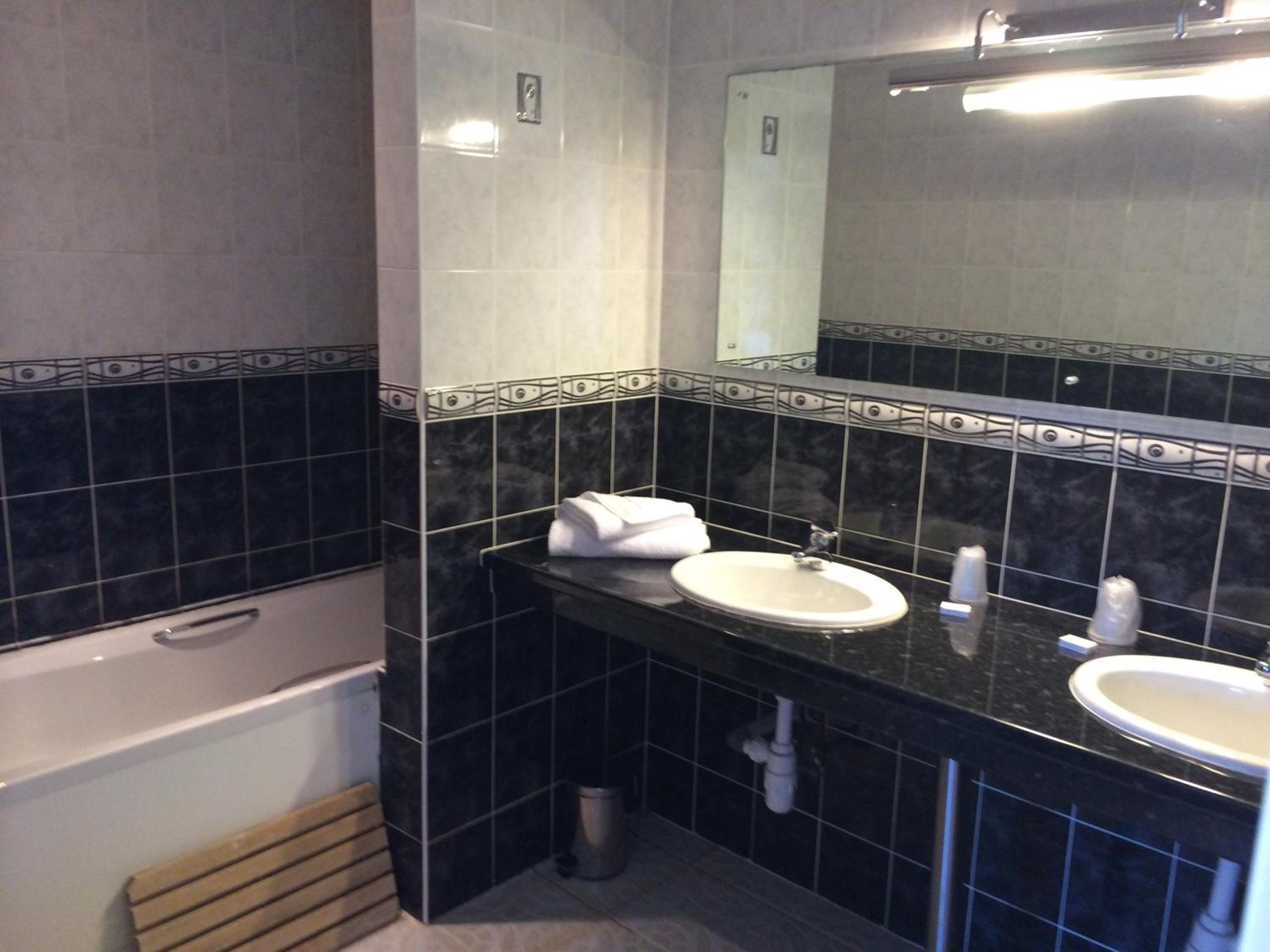 Double Room - Photo 3