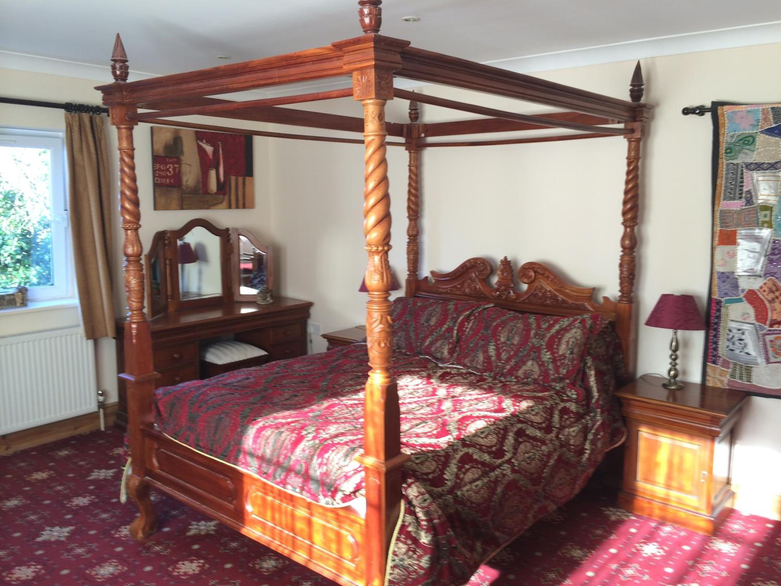 Double Room with Four Poster Bed - Photo 1