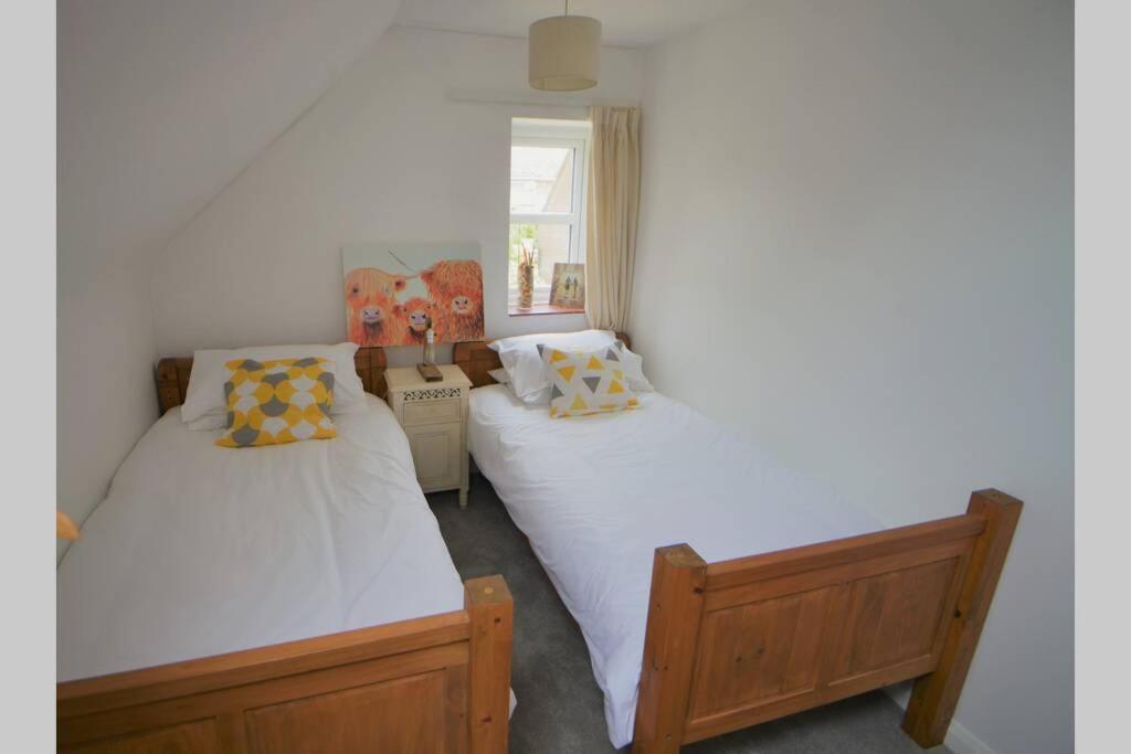Three-Bedroom House photo 1