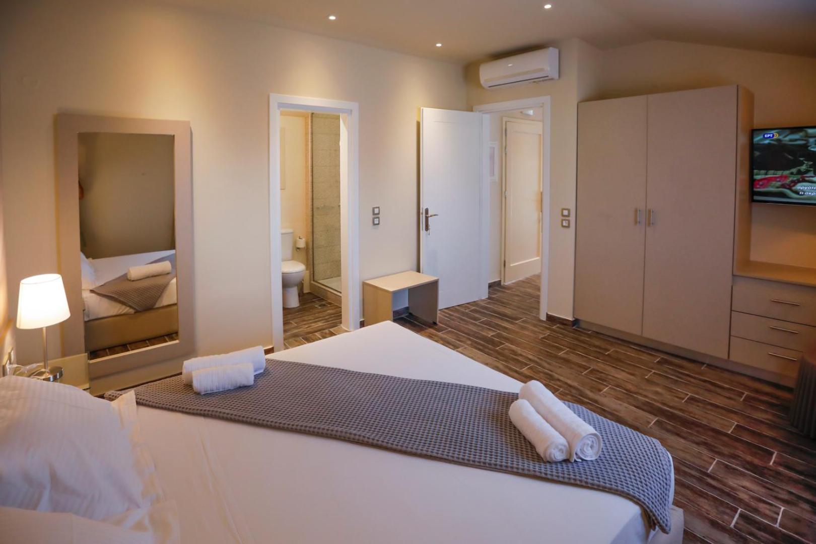 One-Bedroom Suite photo 3