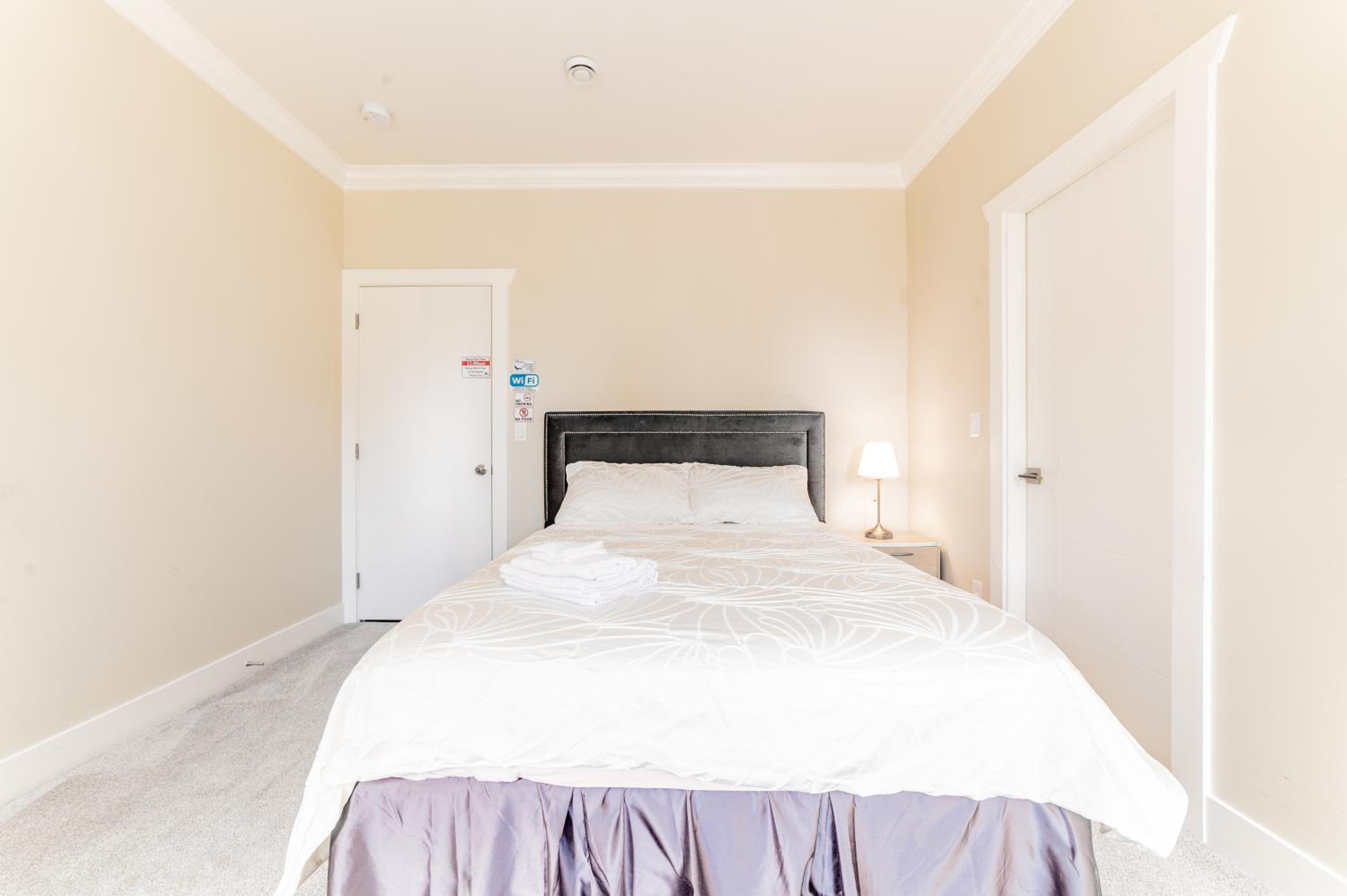 Double Room With Private Bathroom photo 1