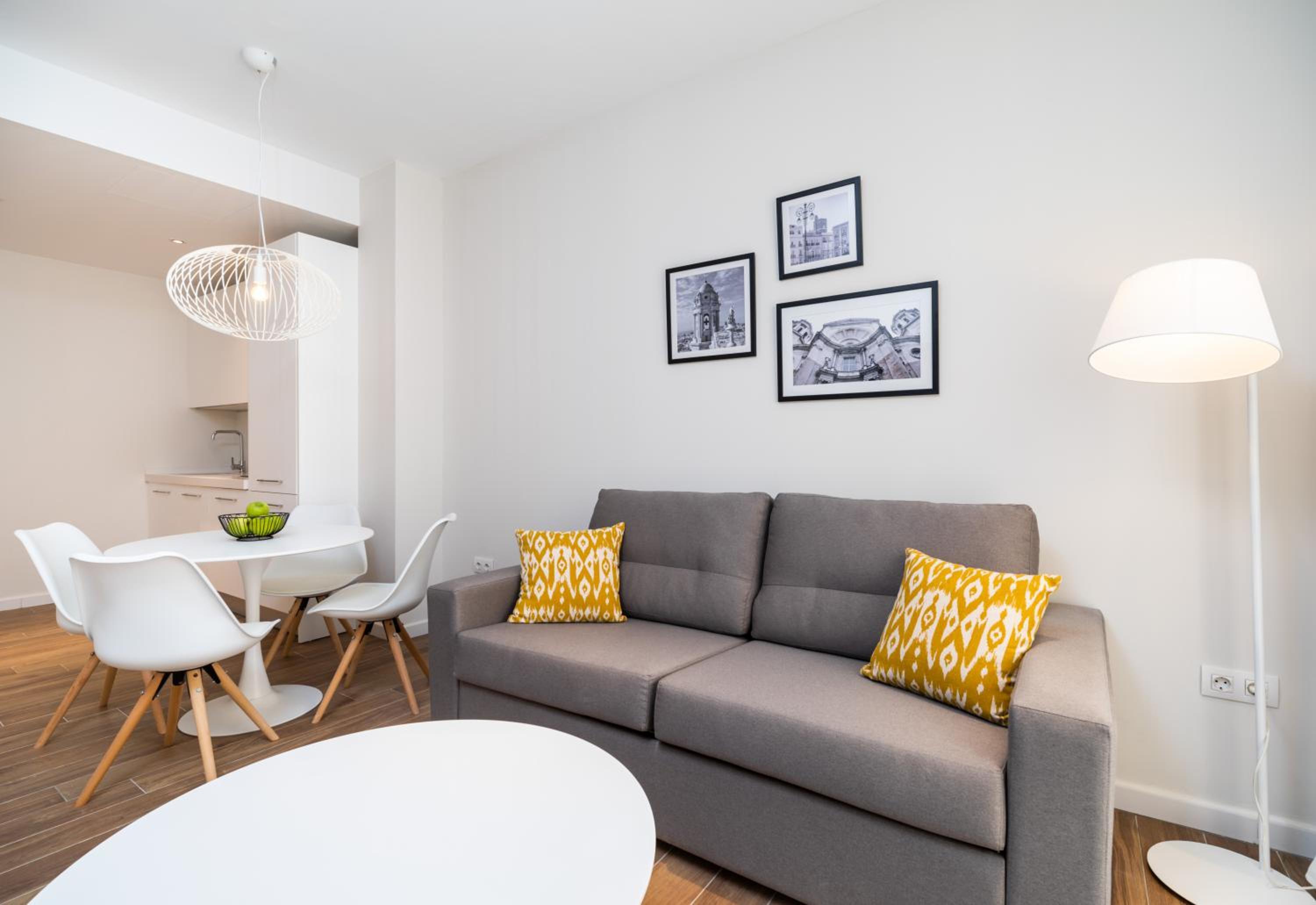 Two-Bedroom Apartment - Photo 5