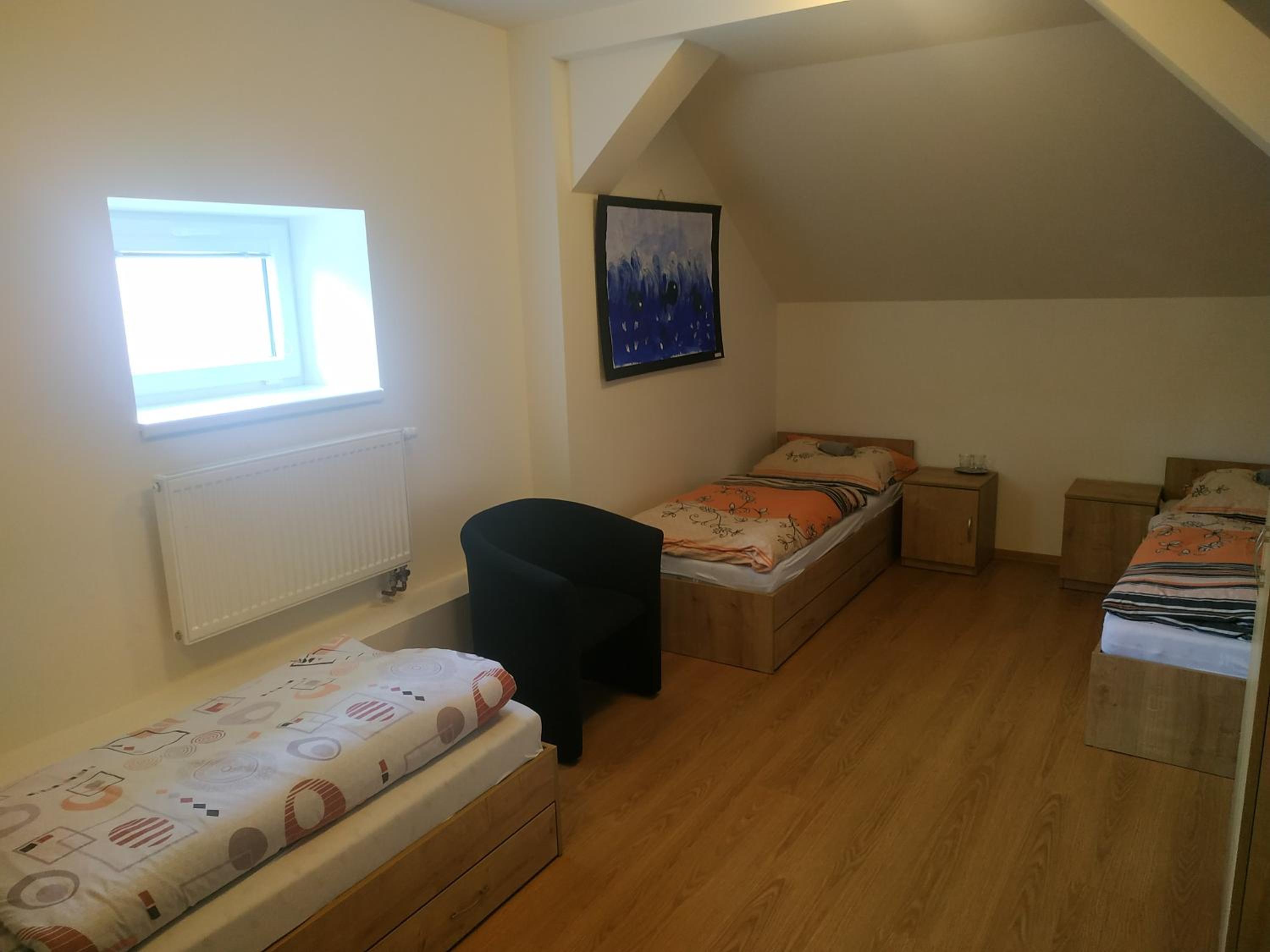 Twin Room - Photo 1