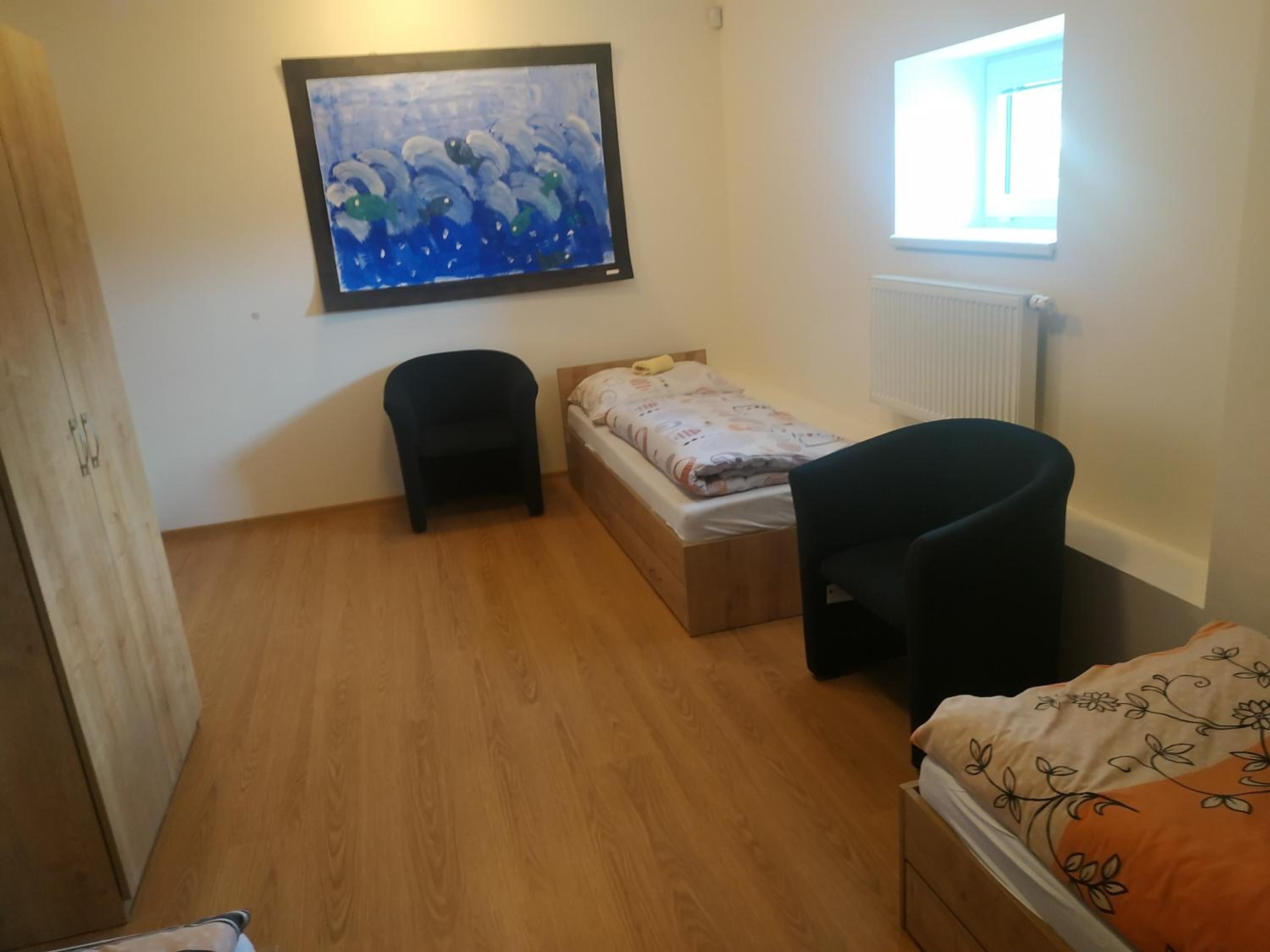 Twin Room - Photo 3