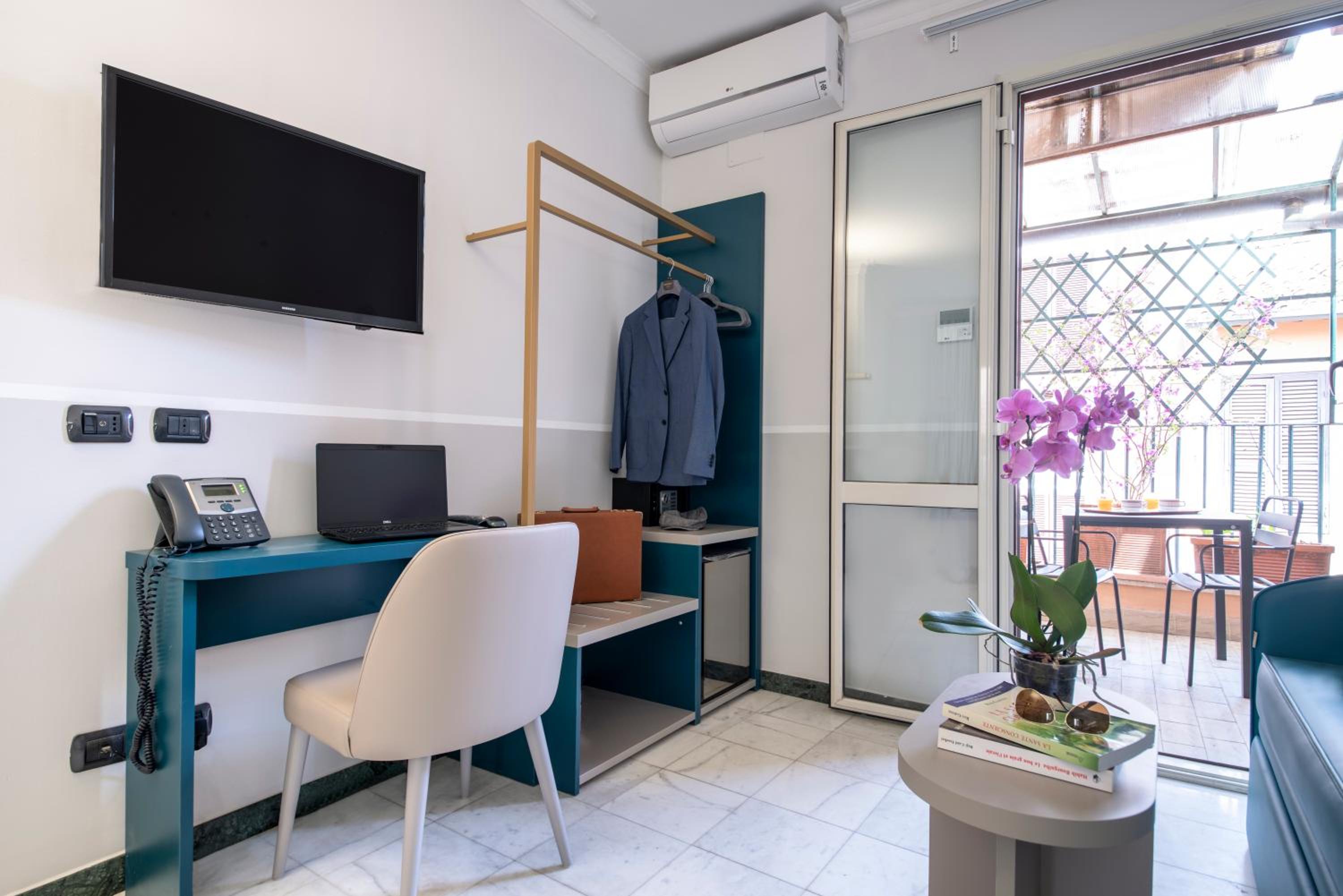Deluxe Double Room with Terrace