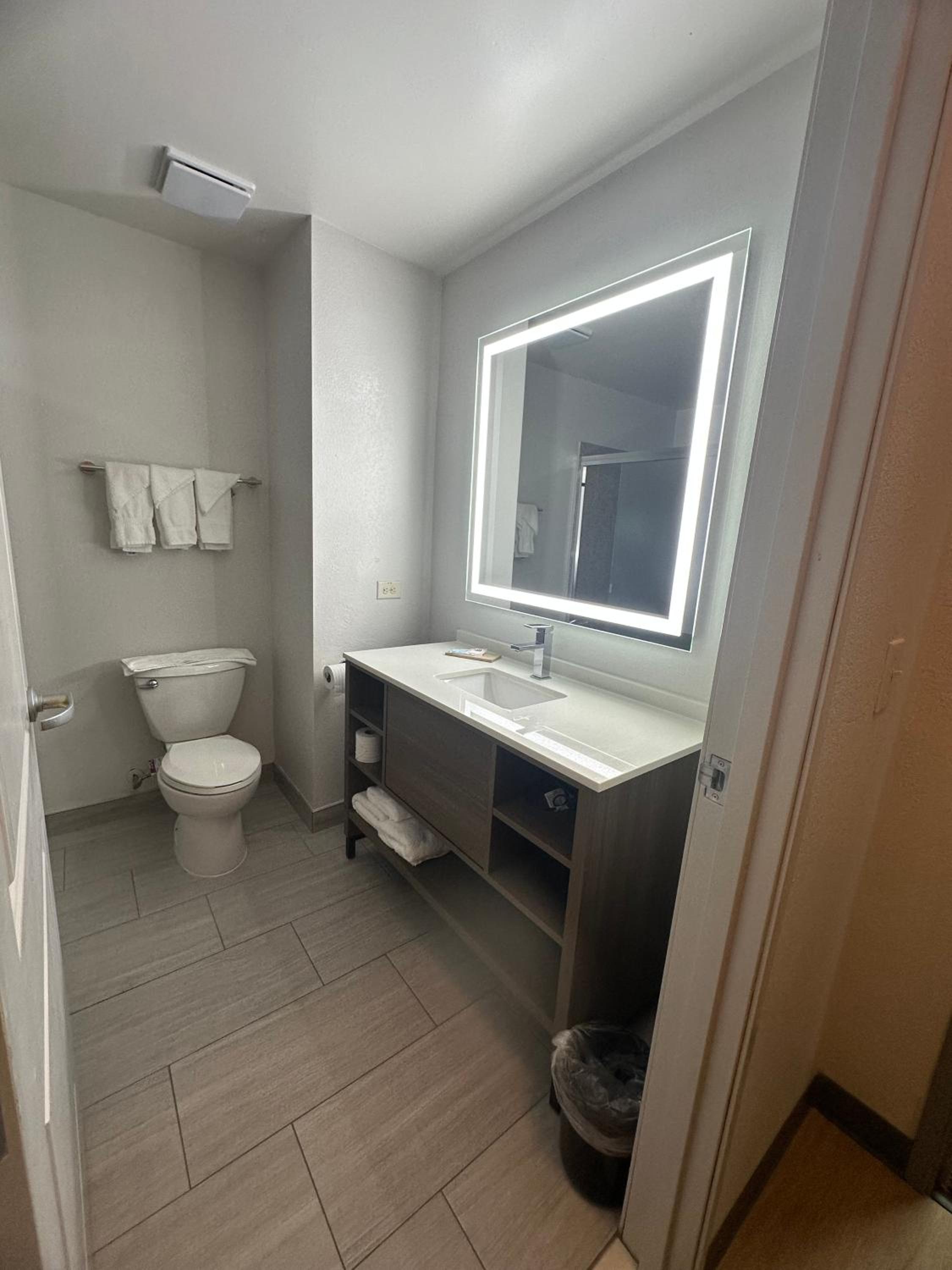Superior King Suite - Non-Smoking