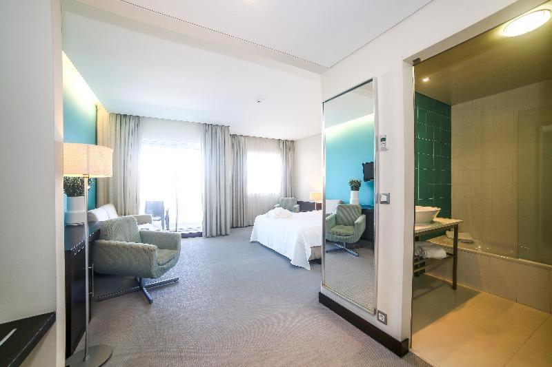 Double Or Twin Room - Photo 4
