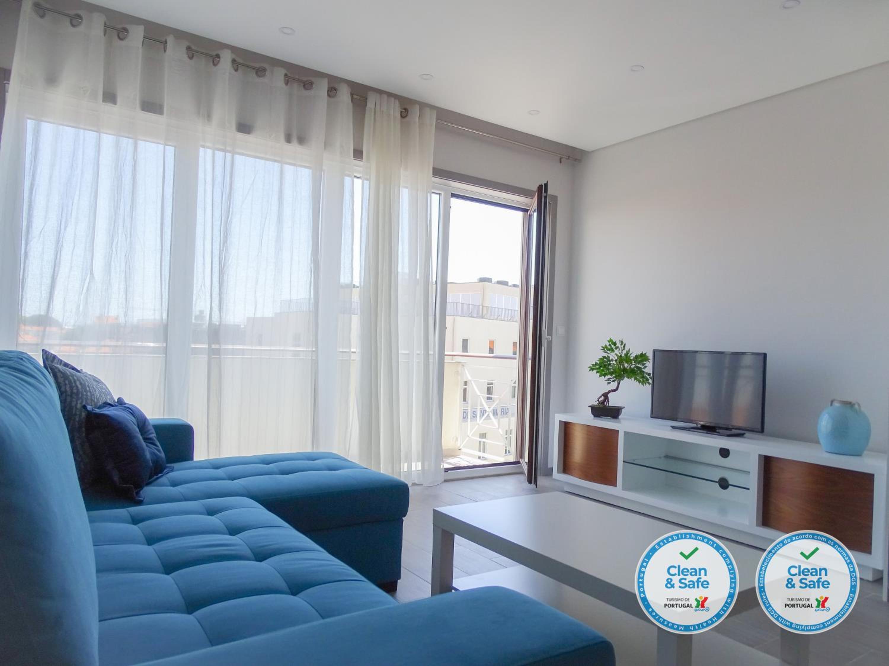 One-Bedroom Apartment - Photo 3