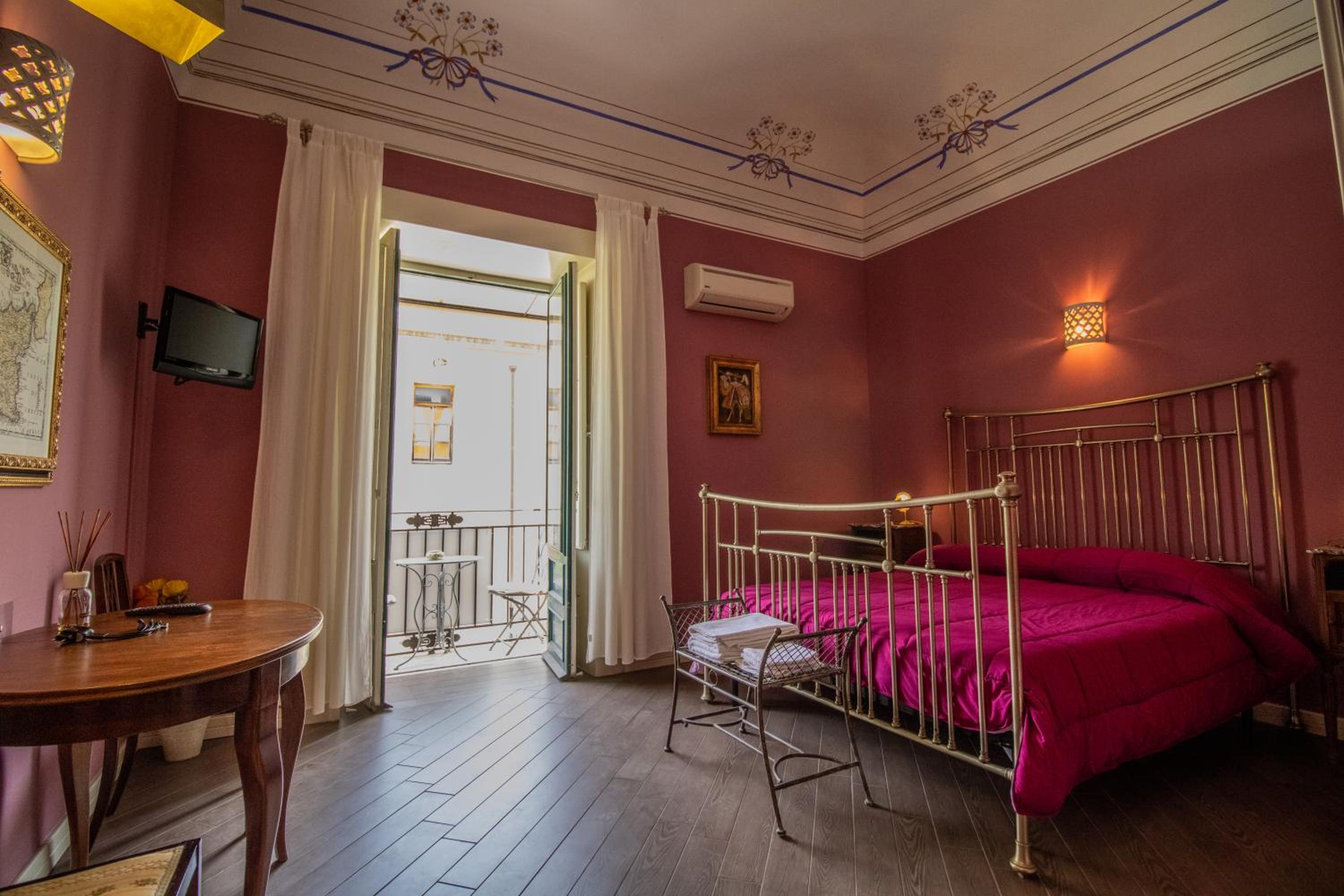 Two-Bedroom Apartment with Balcony and Sea View - Photo 8