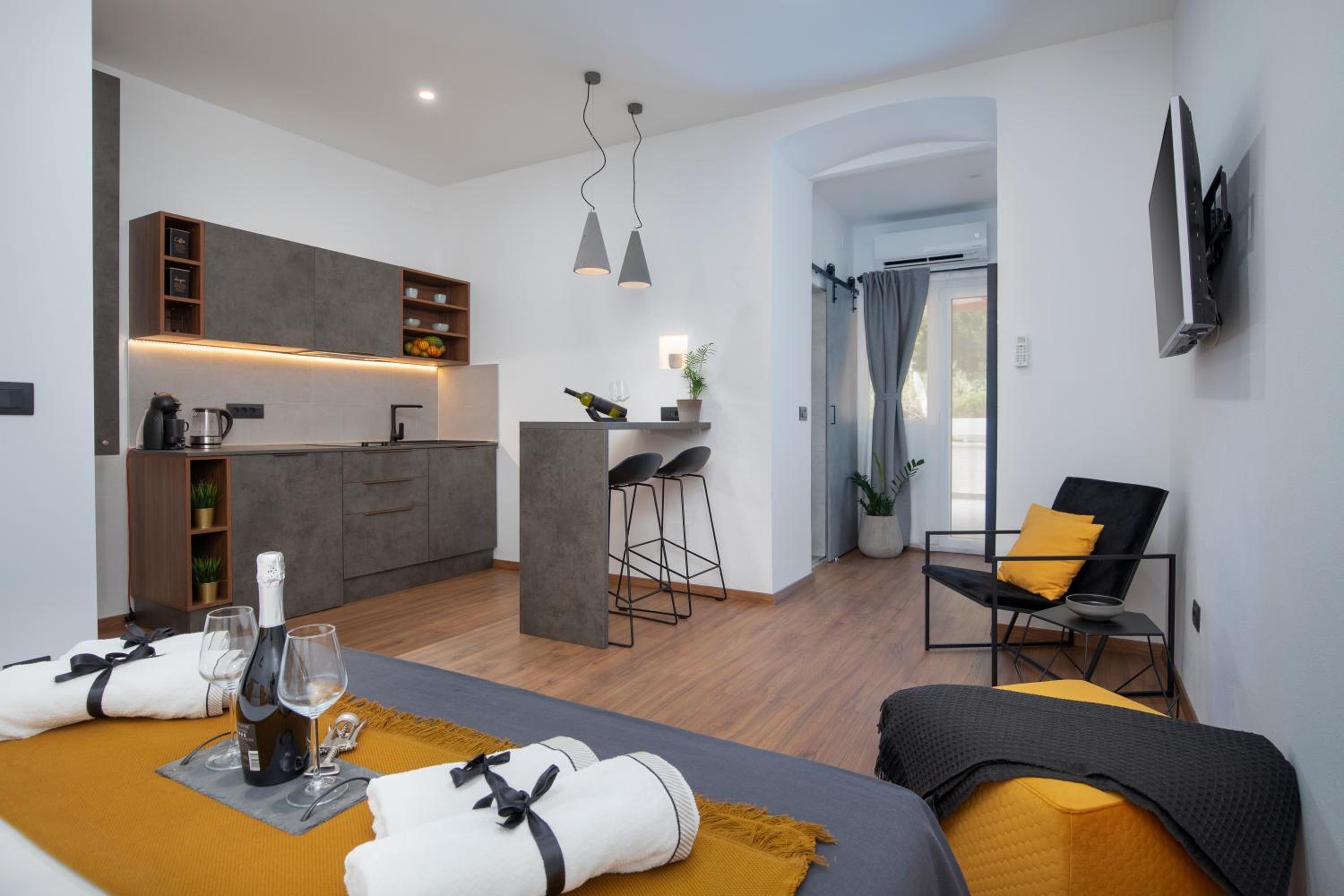 Apartment with Terrace photo 1