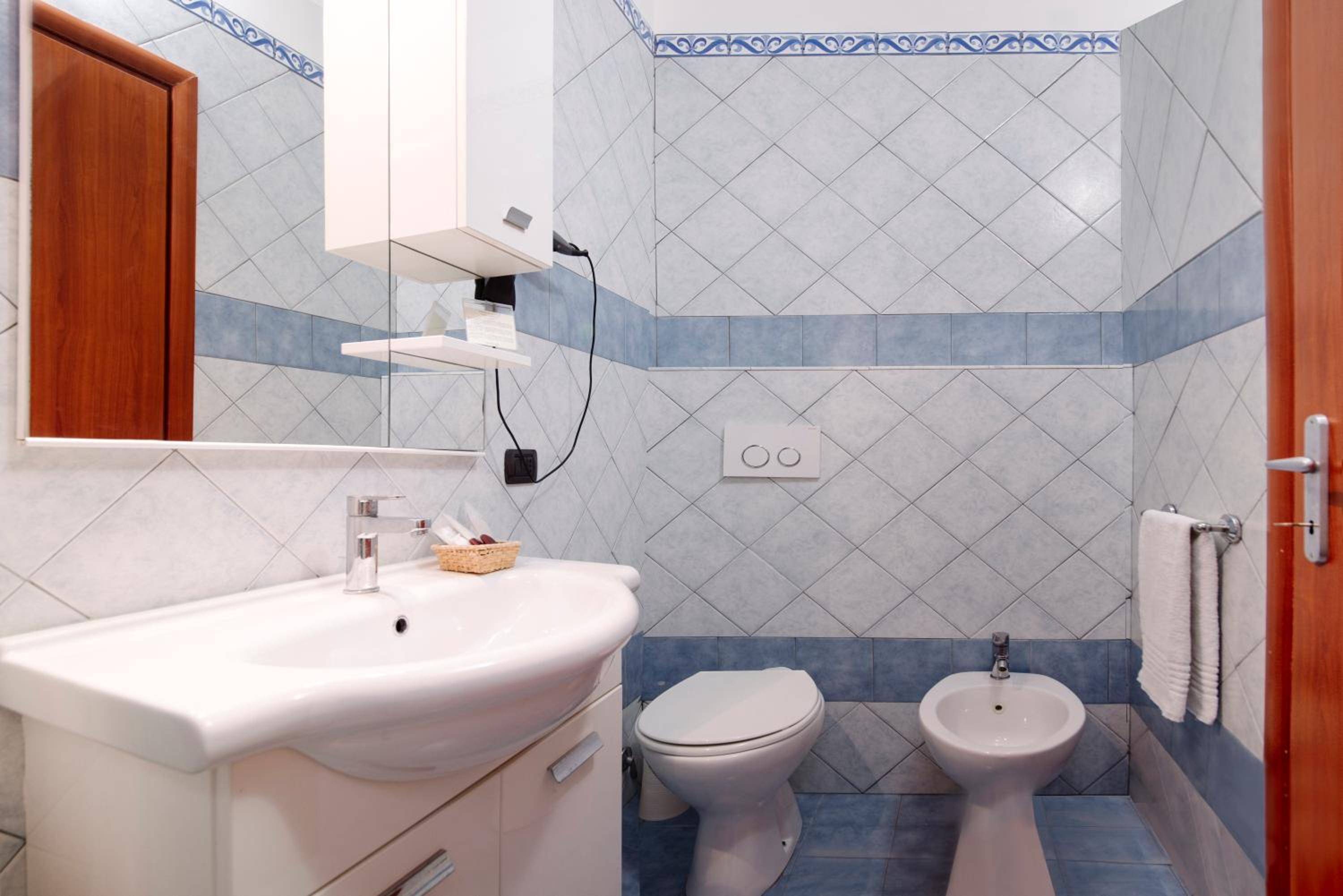 Superior Double Room with Terrace thumbnail 5