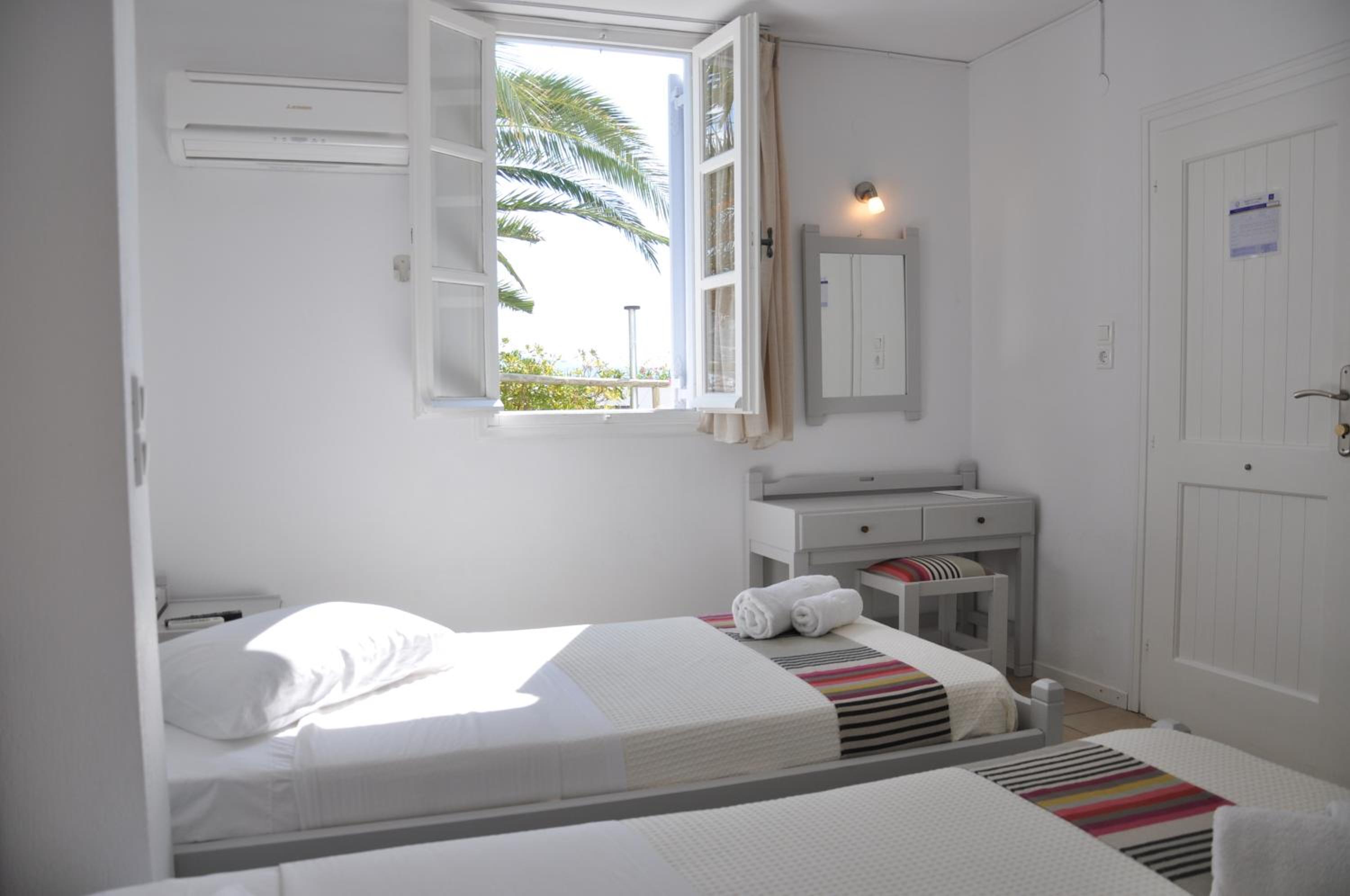 Budget Twin Room - Photo 1