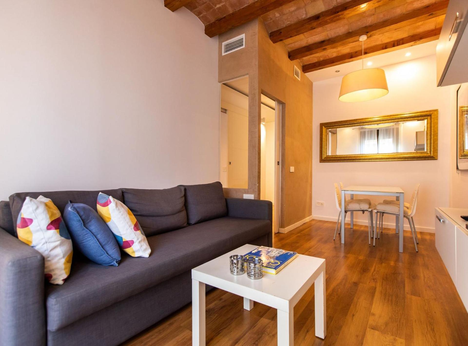 Apartment photo 2